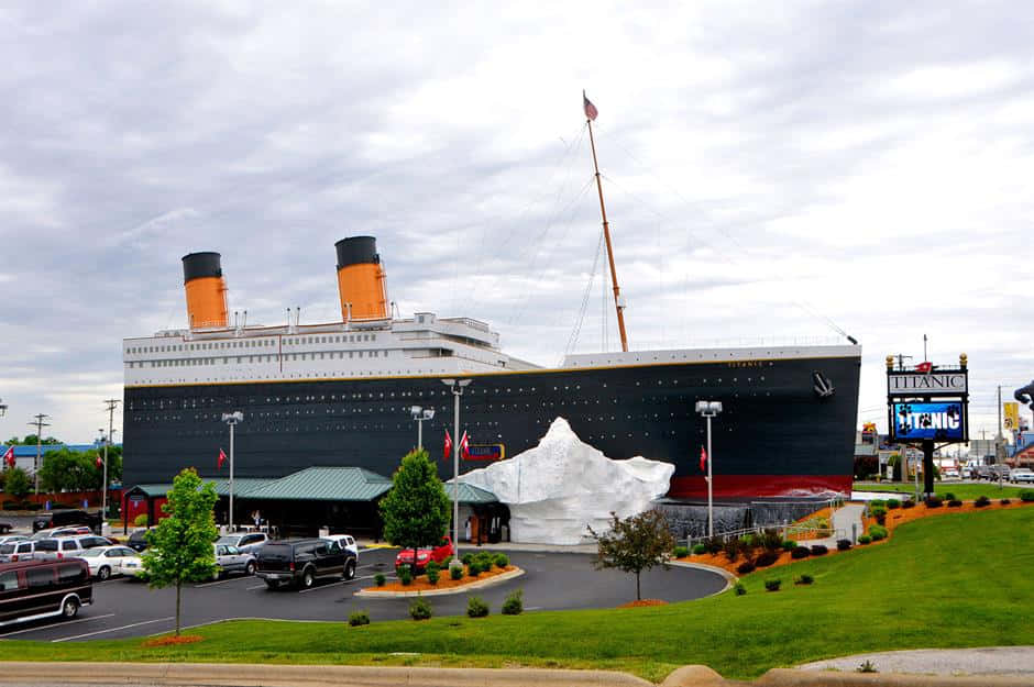 RMS Titanic Museum, black hull, orange funnels, SD Desktop Wallpaper