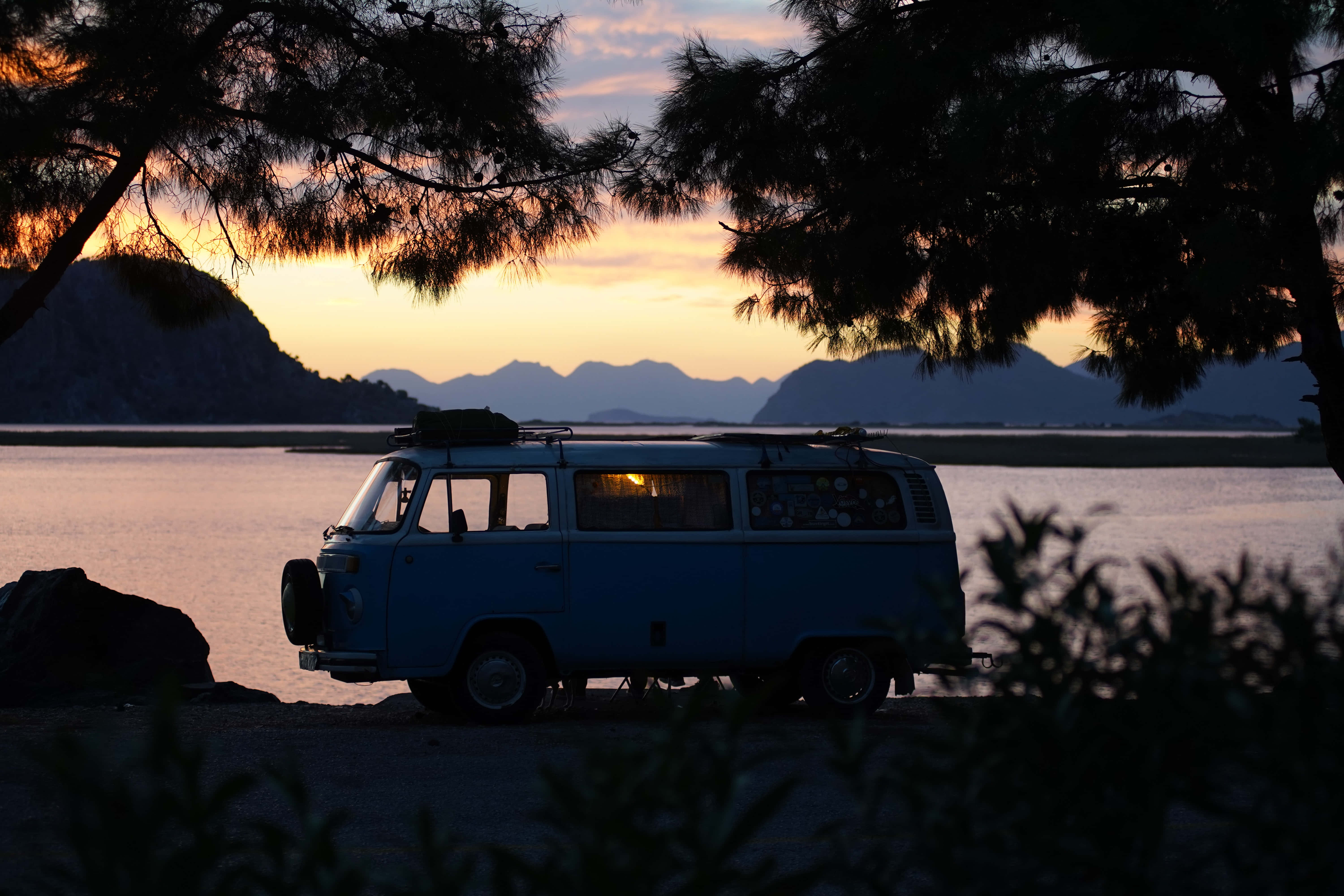 blue vintage van, beach, sunset, 5K Desktop Wallpaper