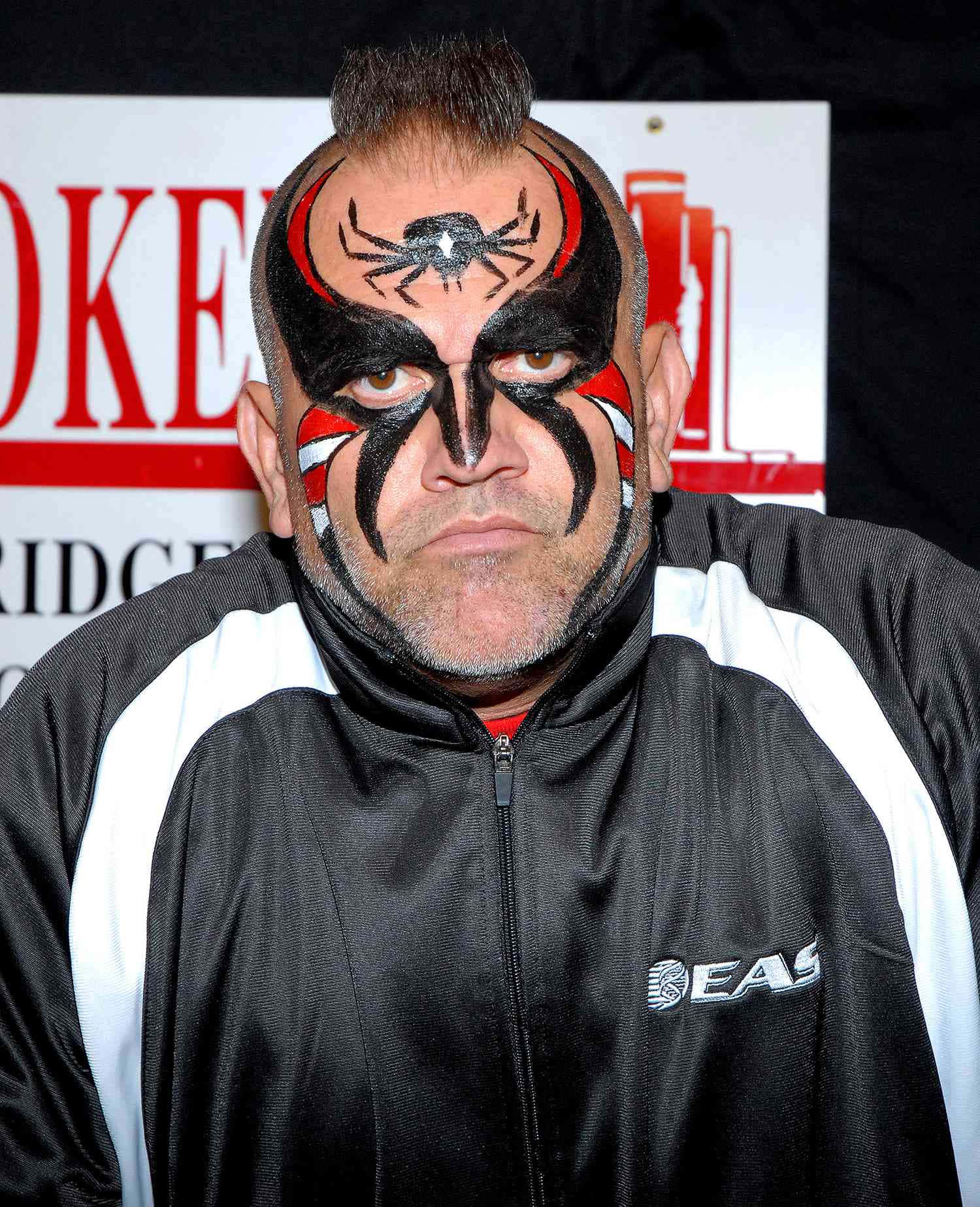 Road Warrior Hawk, black red and white spider face paint, black and white jacket, HD Phone Wallpaper