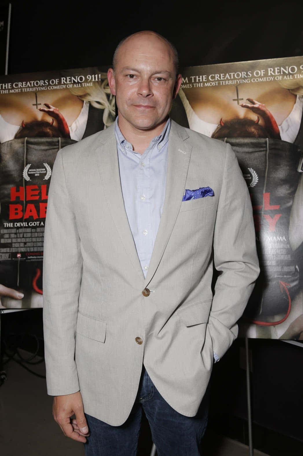 Rob Corddry, beige blazer, blue shirt, HD Phone Wallpaper