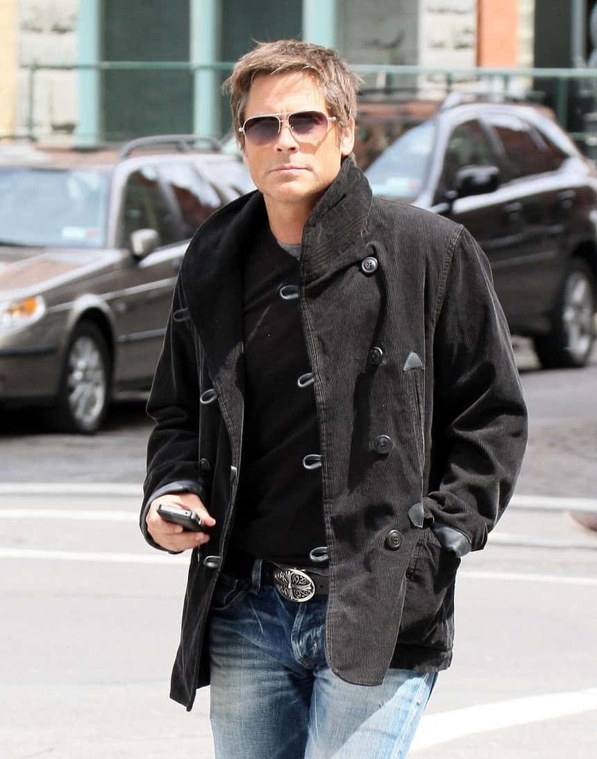 Rob Lowe, black corduroy coat, sunglasses, SD Phone Wallpaper