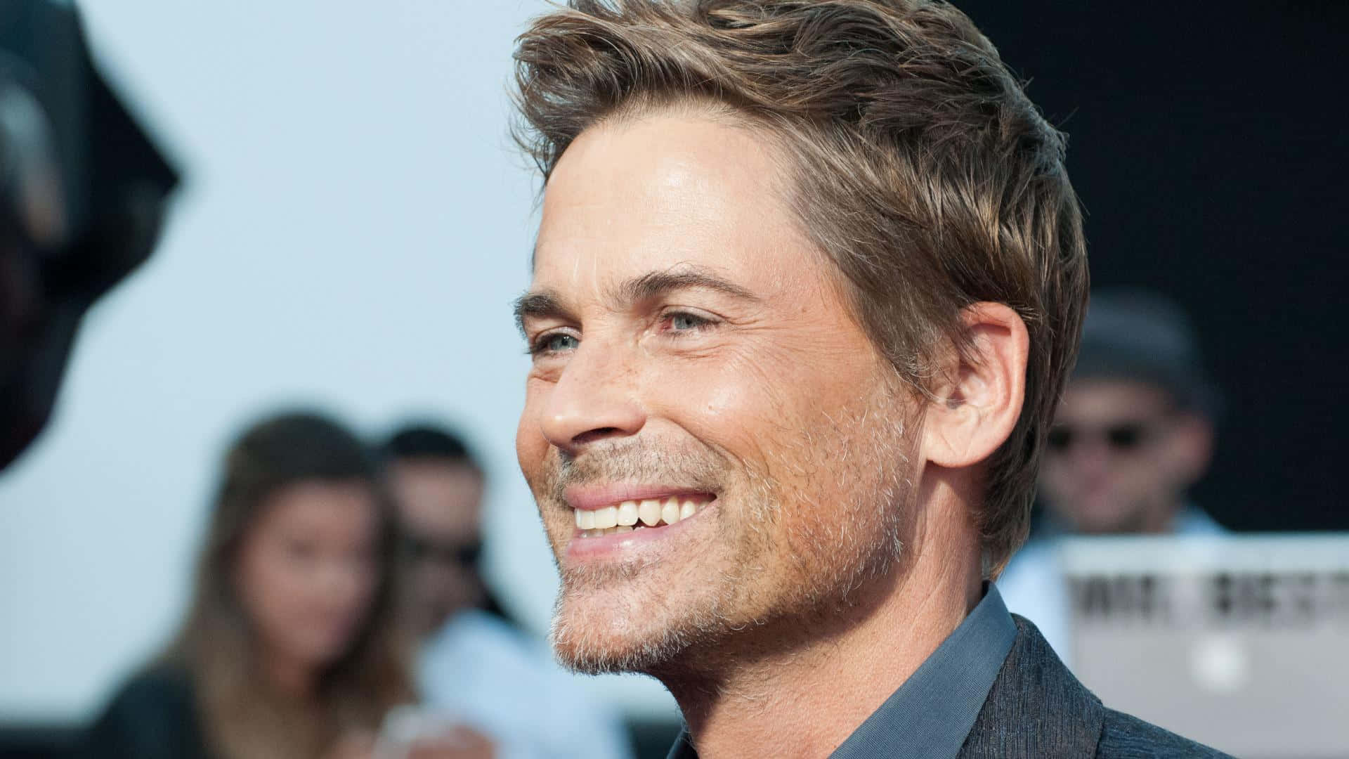 Rob Lowe, crisp white shirt, styled hair, Full HD Desktop Wallpaper