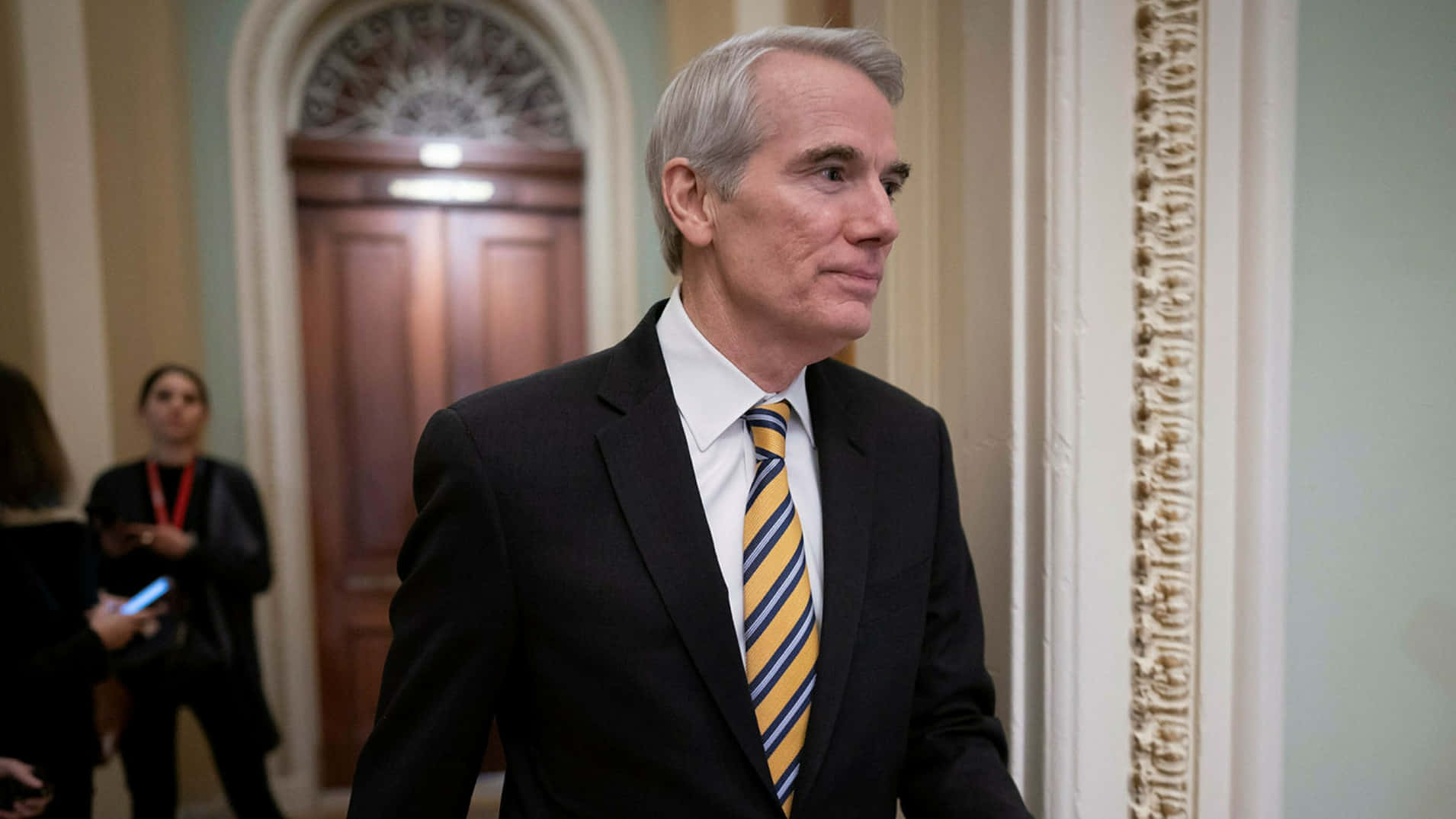 Rob Portman, dark suit, yellow striped tie, HD Desktop Wallpaper