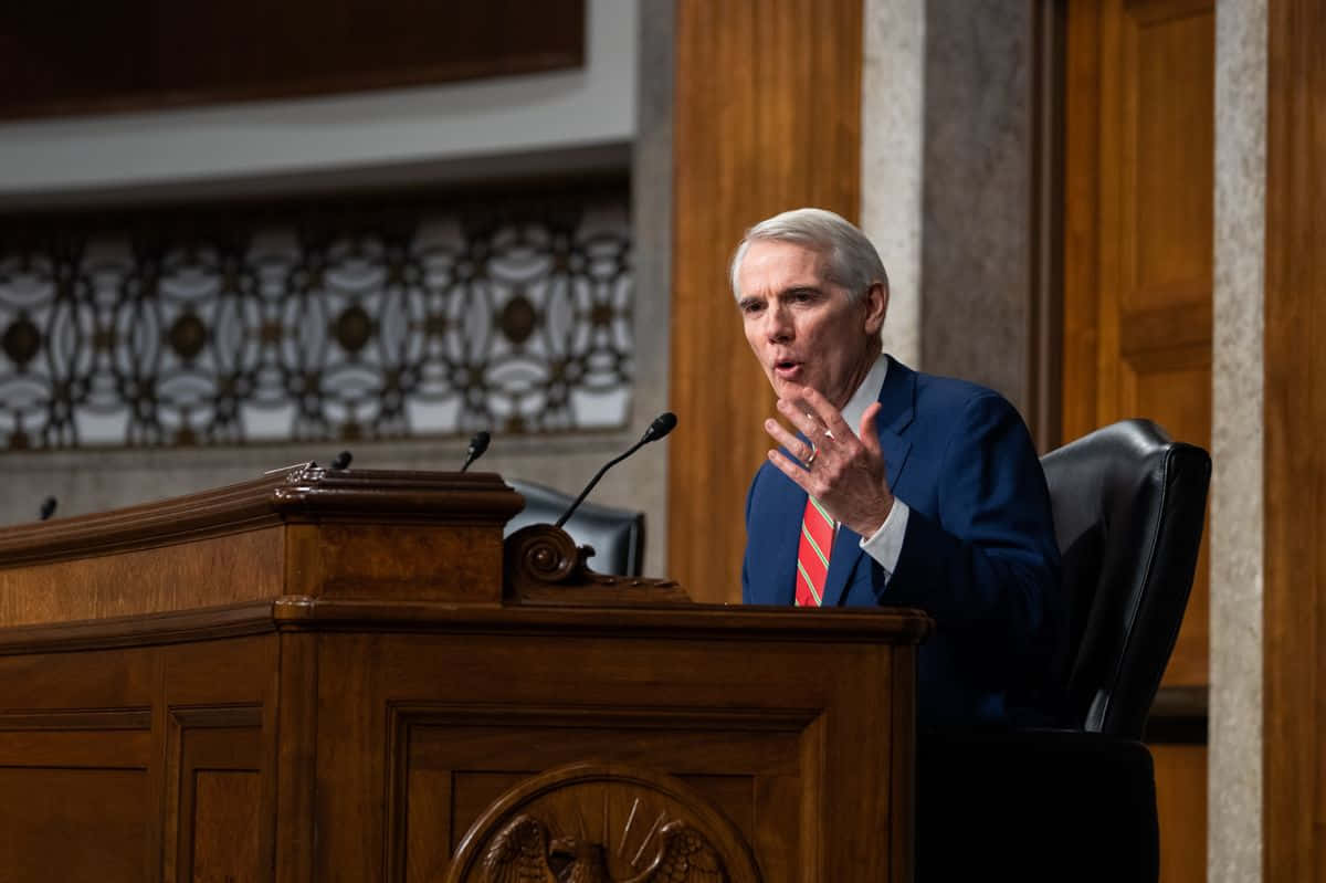Rob Portman, blue suit, red tie, SD Desktop Wallpaper