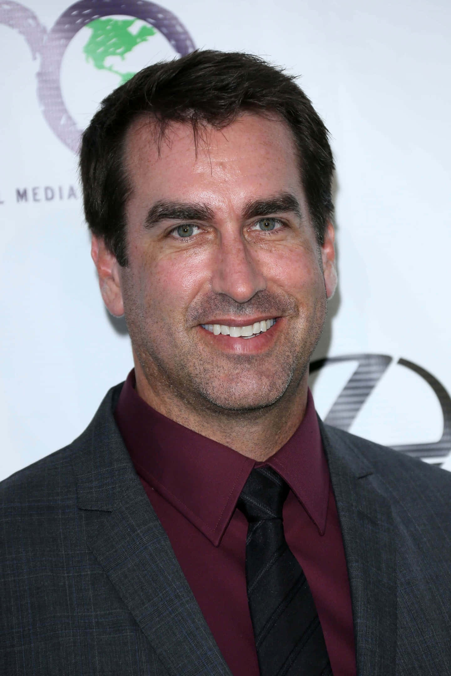 Rob Riggle, gray suit, maroon shirt, Full HD Phone Wallpaper