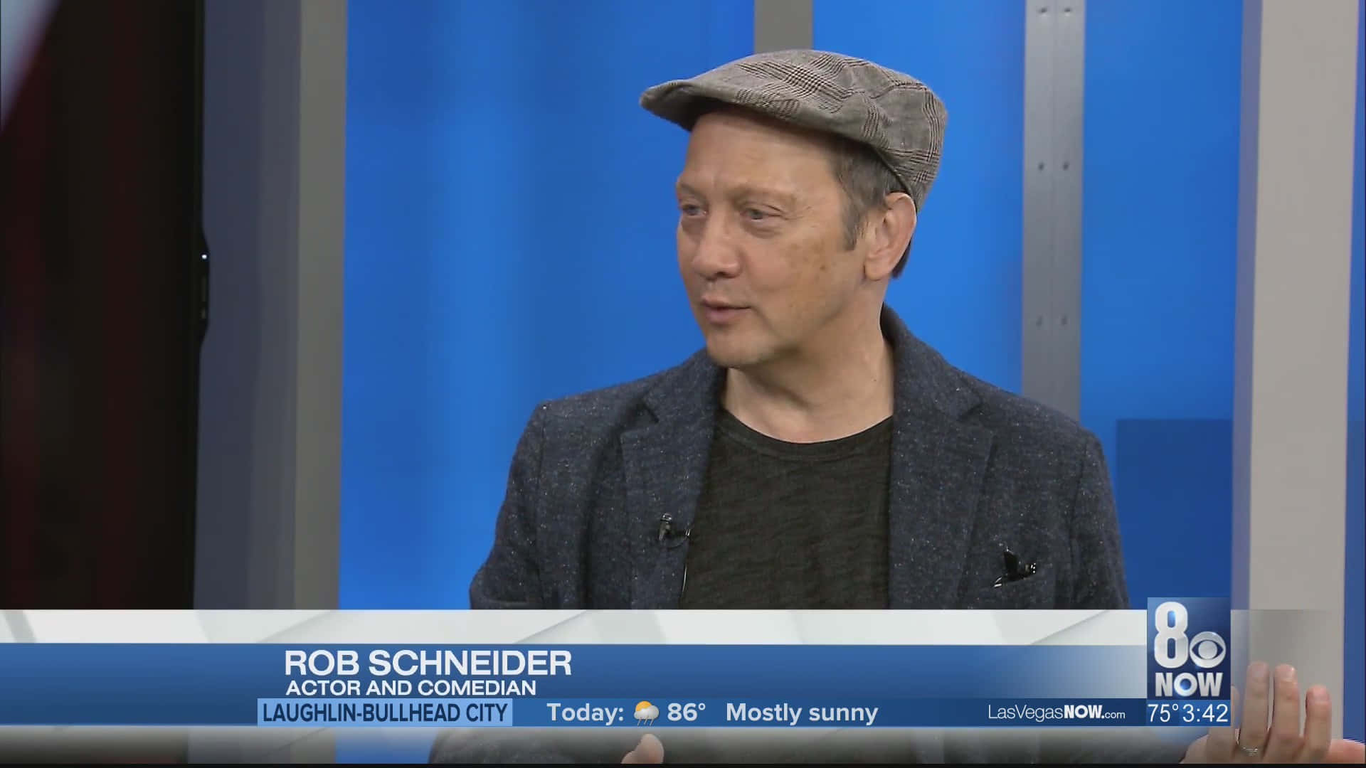 Rob Schneider, 8newsnow, blue studio backdrop, Full HD Desktop Wallpaper