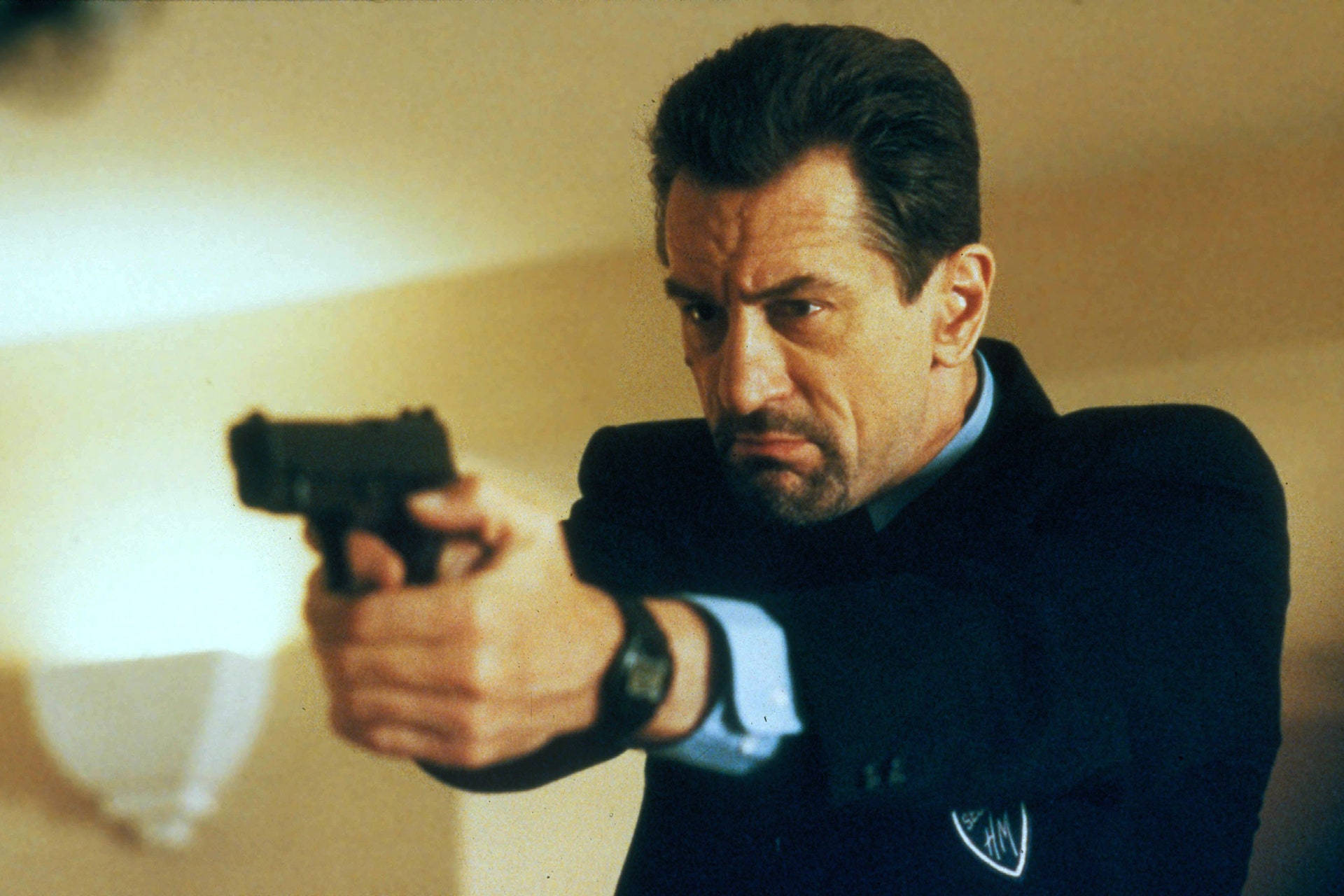 Robert De Niro, handgun, dark suit, Full HD Desktop Wallpaper