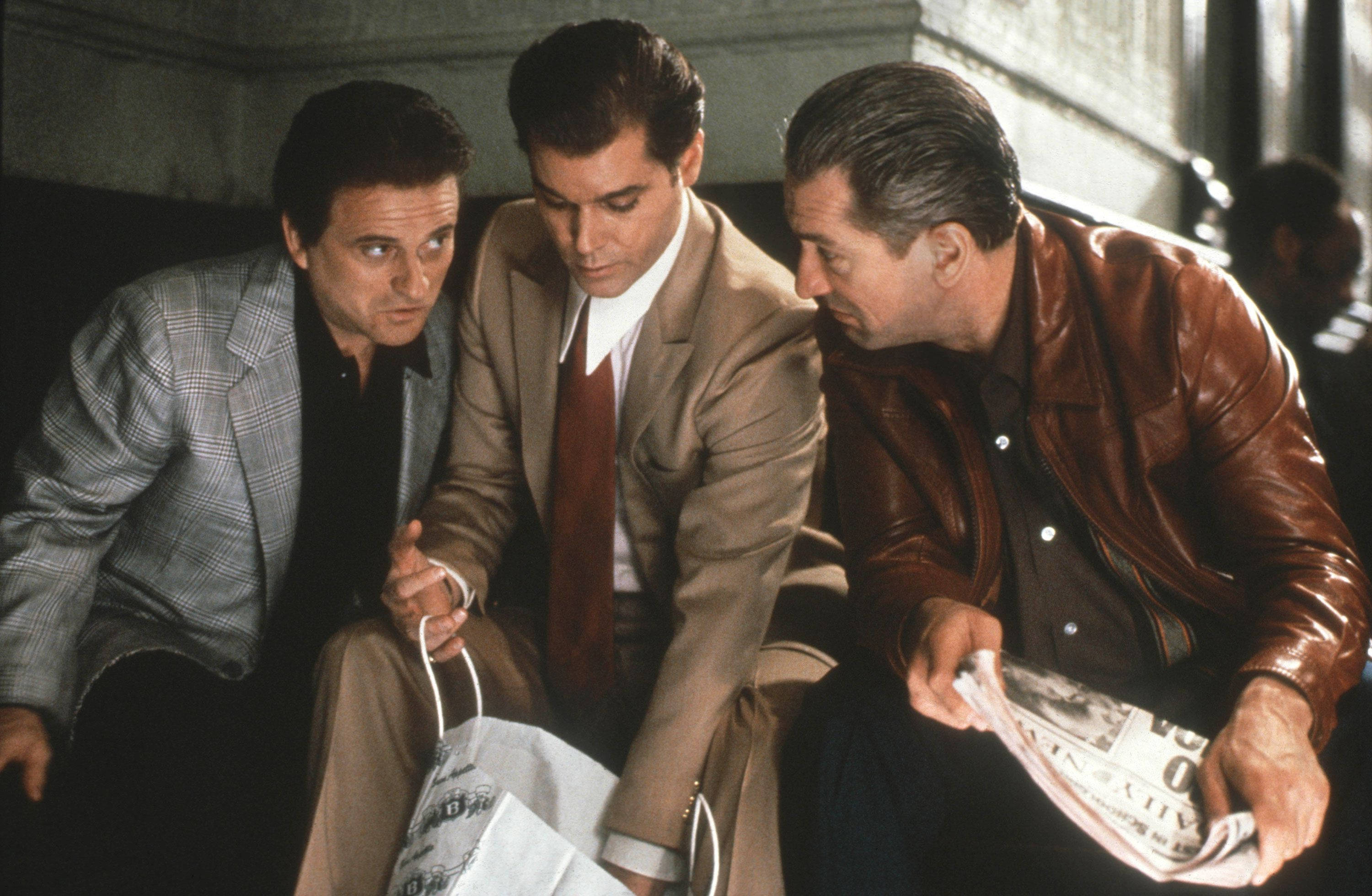 Robert De Niro, suits, leather jackets, 2K Desktop Wallpaper
