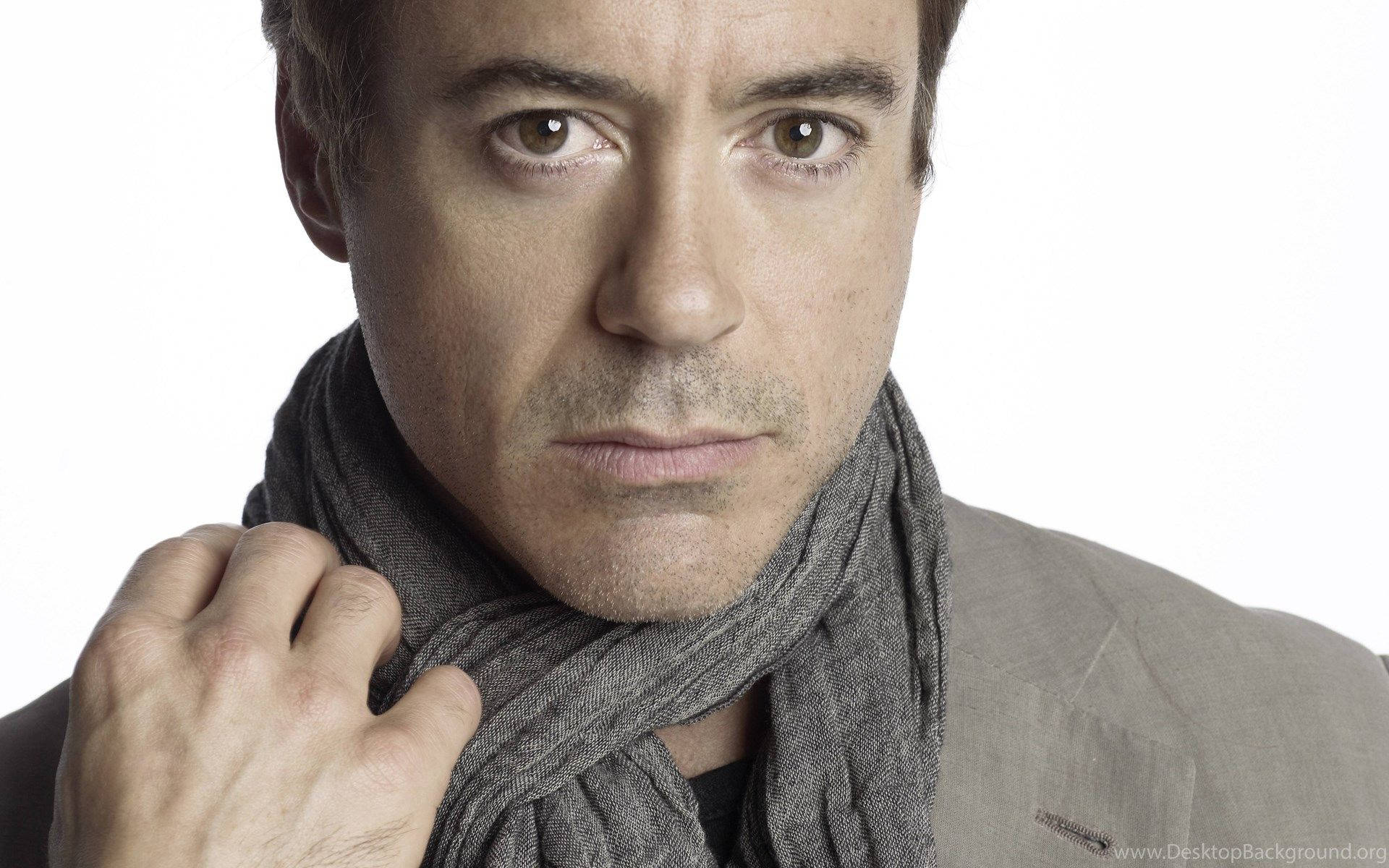 Robert Downey Jr, gray scarf, stark white background, Full HD Desktop Wallpaper
