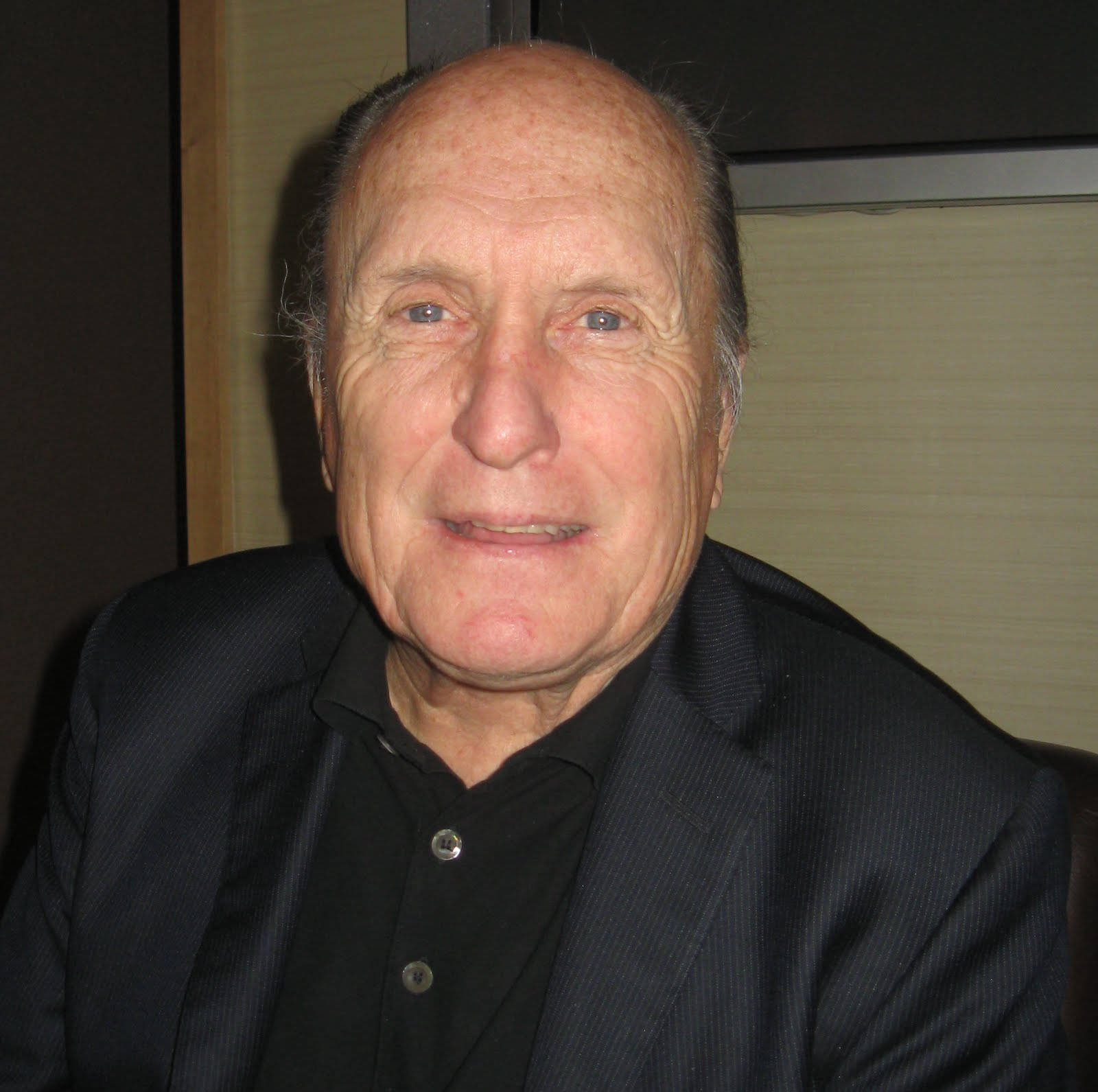 Robert Duvall, dark pinstripe suit, black shirt, HD Desktop Wallpaper