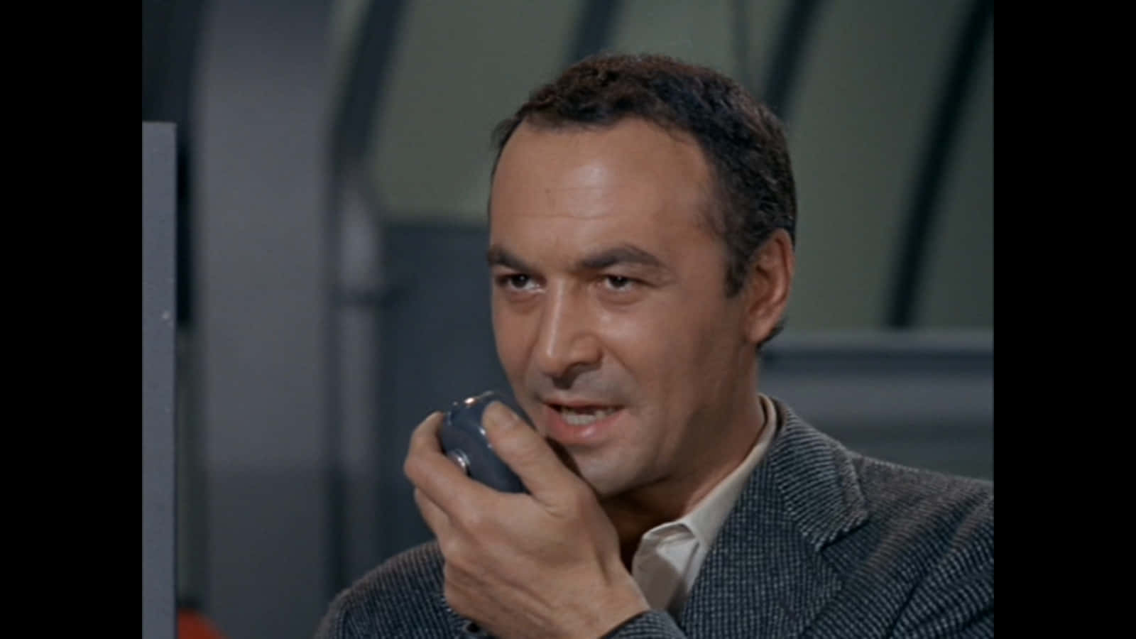 Robert Loggia, textured jacket, vintage communication device, HD Desktop Wallpaper