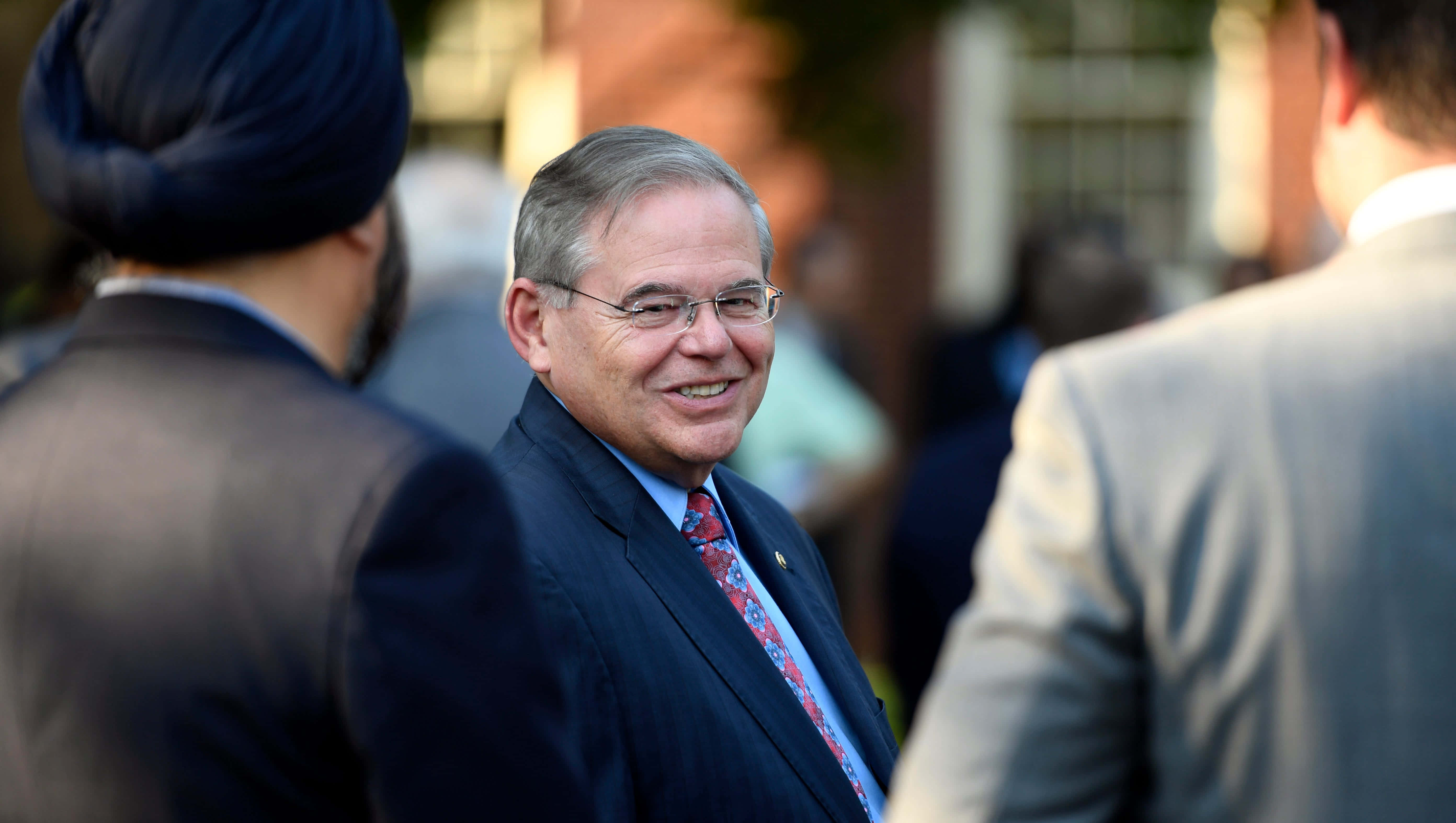 Robert Menendez, glasses, suit, 5K Desktop Wallpaper