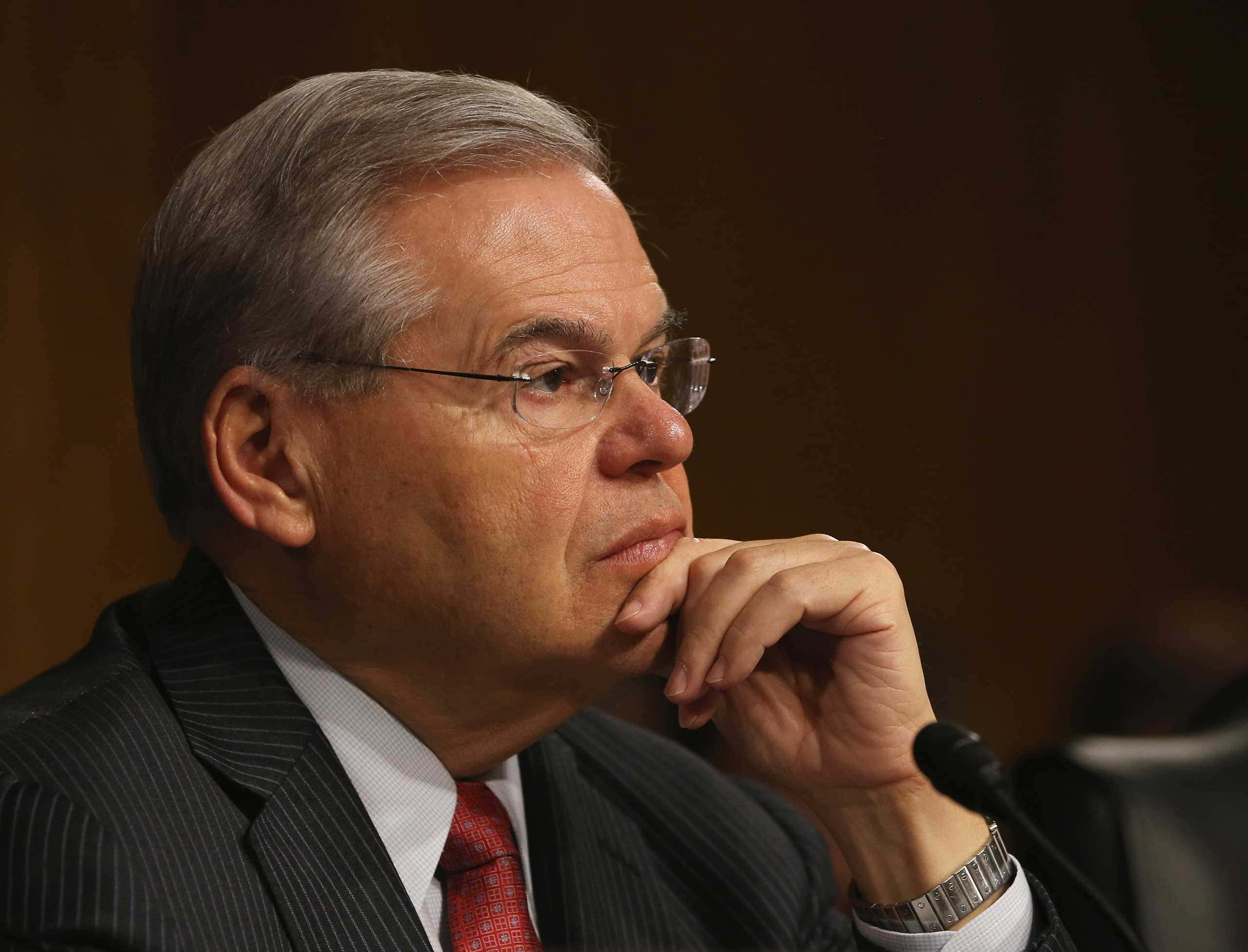 Robert Menendez, pinstripe suit, red tie, 2K Desktop Wallpaper