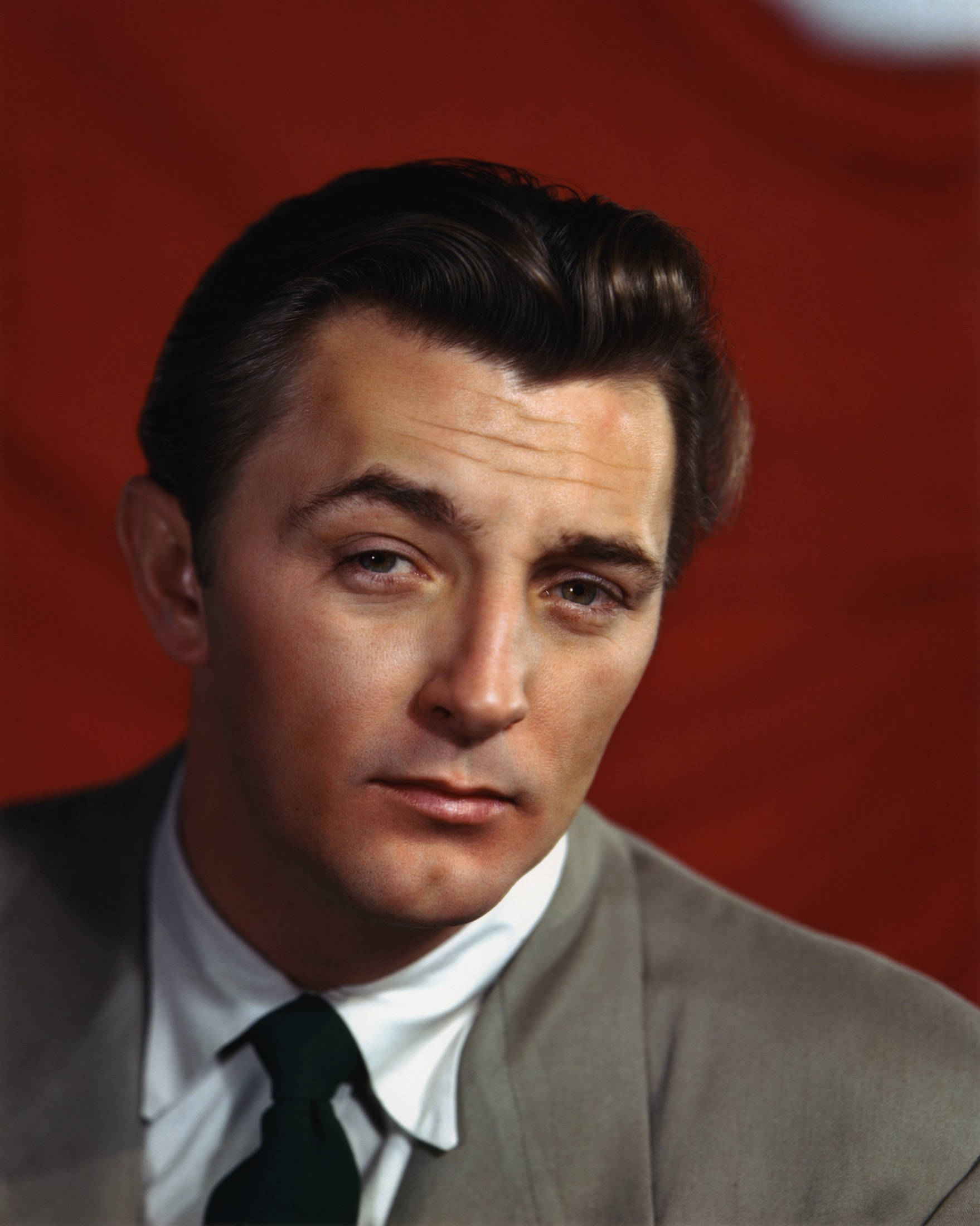 Robert Mitchum, red background, suit, Full HD Phone Wallpaper