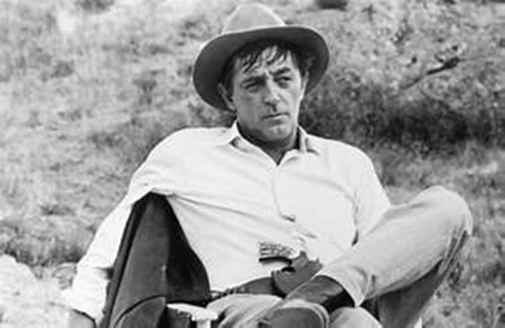 Robert Mitchum, forest, black and white, SD Desktop Wallpaper