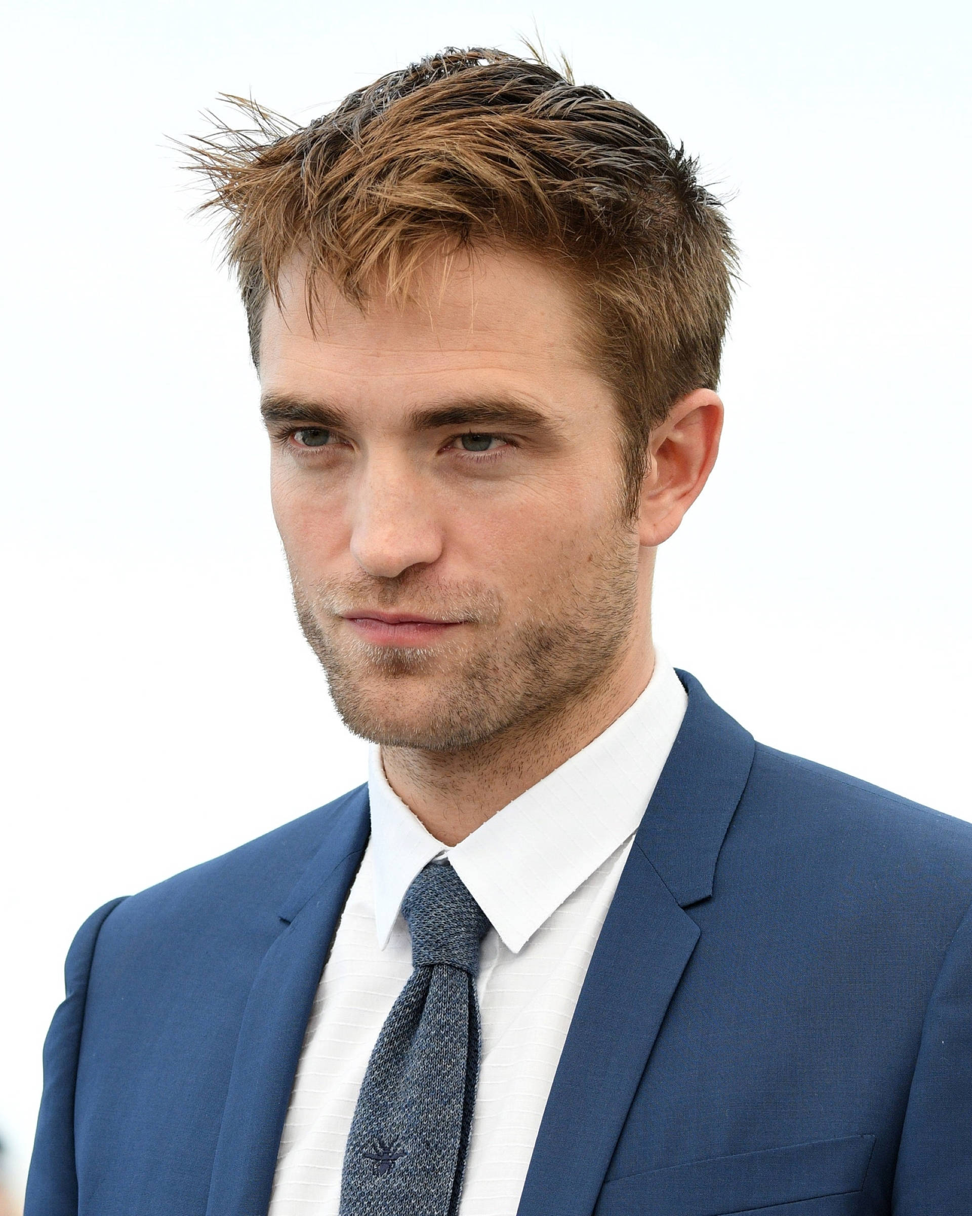 Robert Pattinson, blue suit, white shirt, Full HD Phone Wallpaper