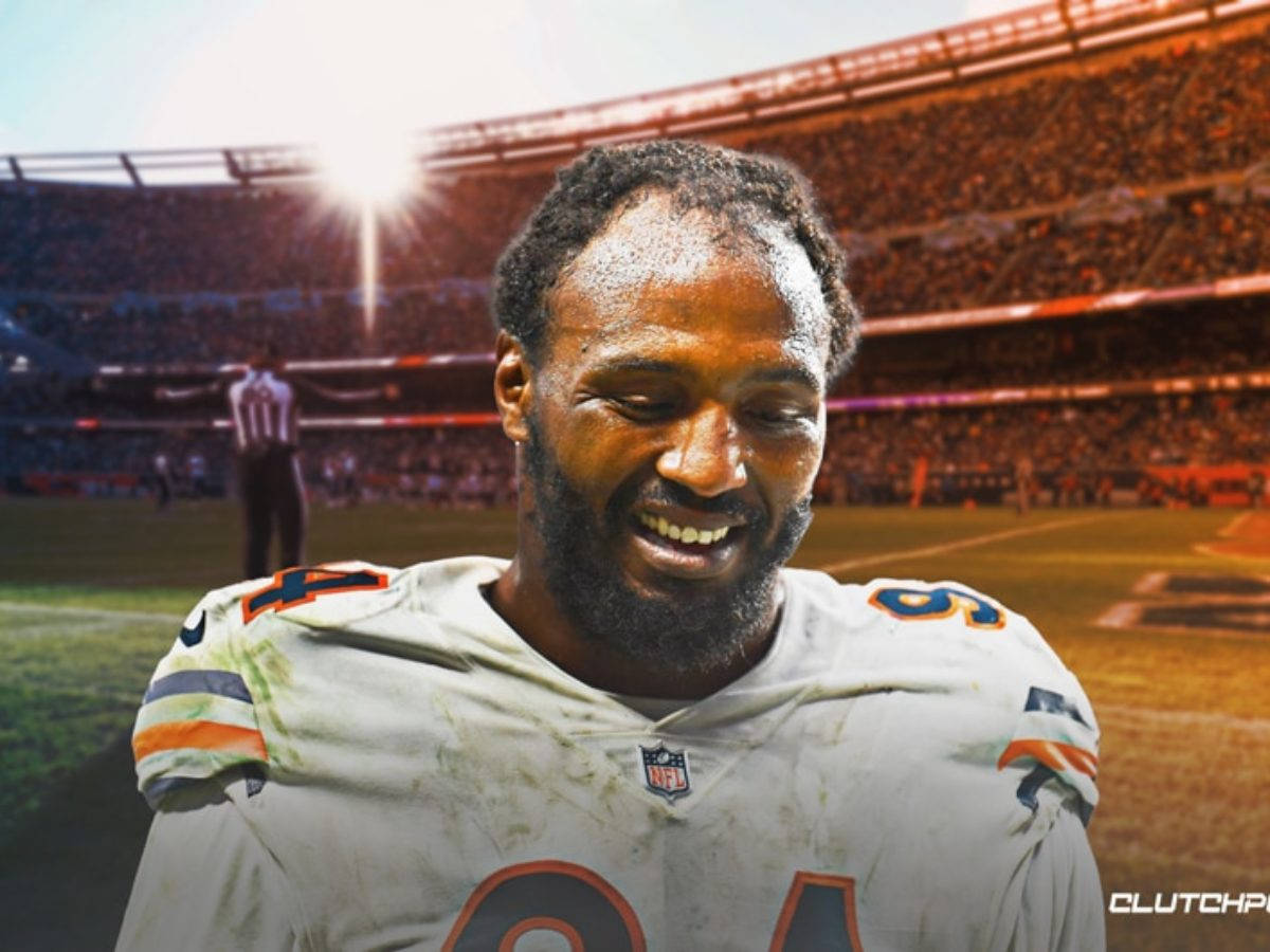 Robert Quinn Stadium, NFL player, muddy white jersey, SD Desktop Wallpaper