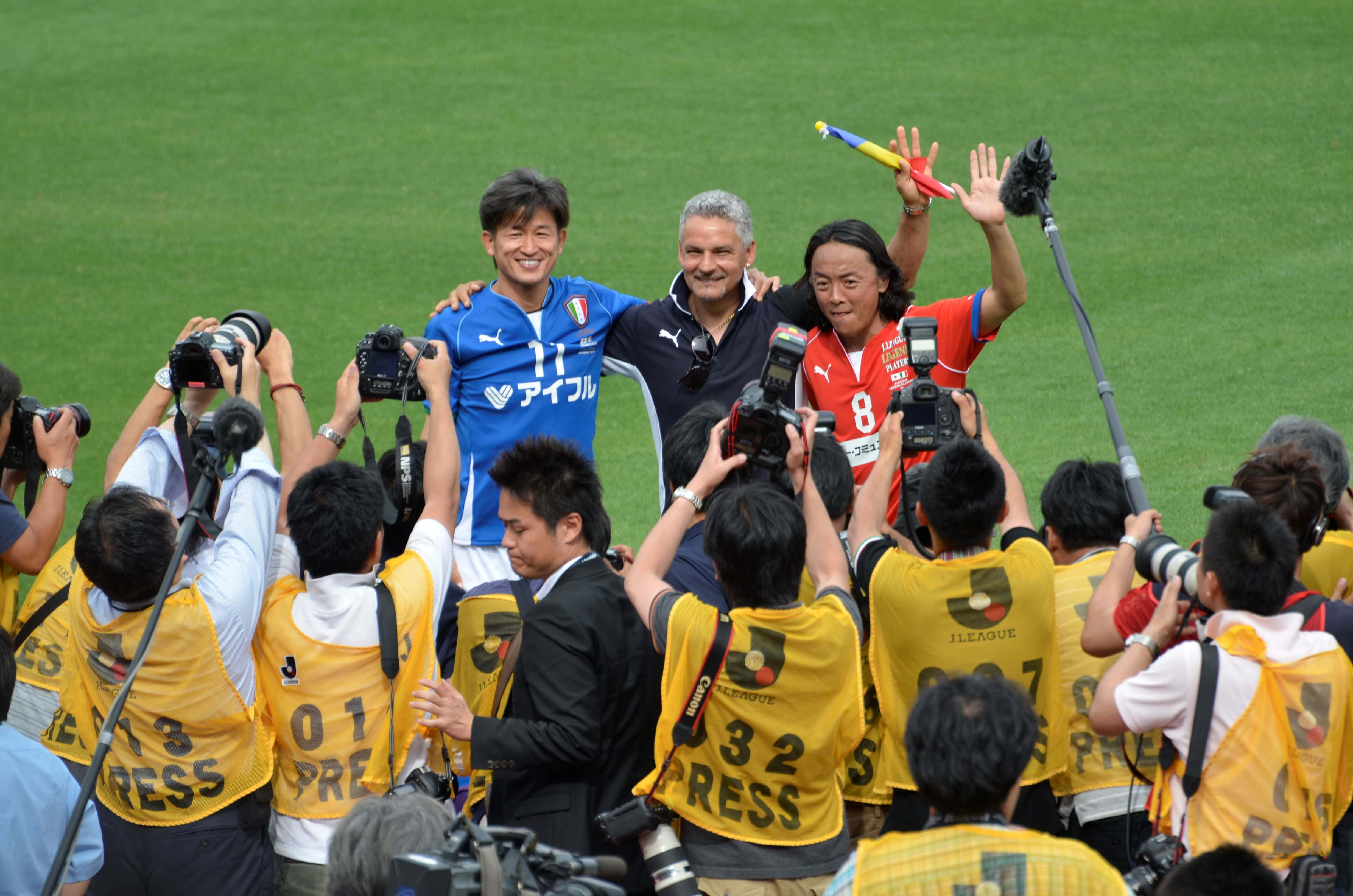 Roberto Baggio, soccer jerseys, yellow press vests, 4K Desktop Wallpaper