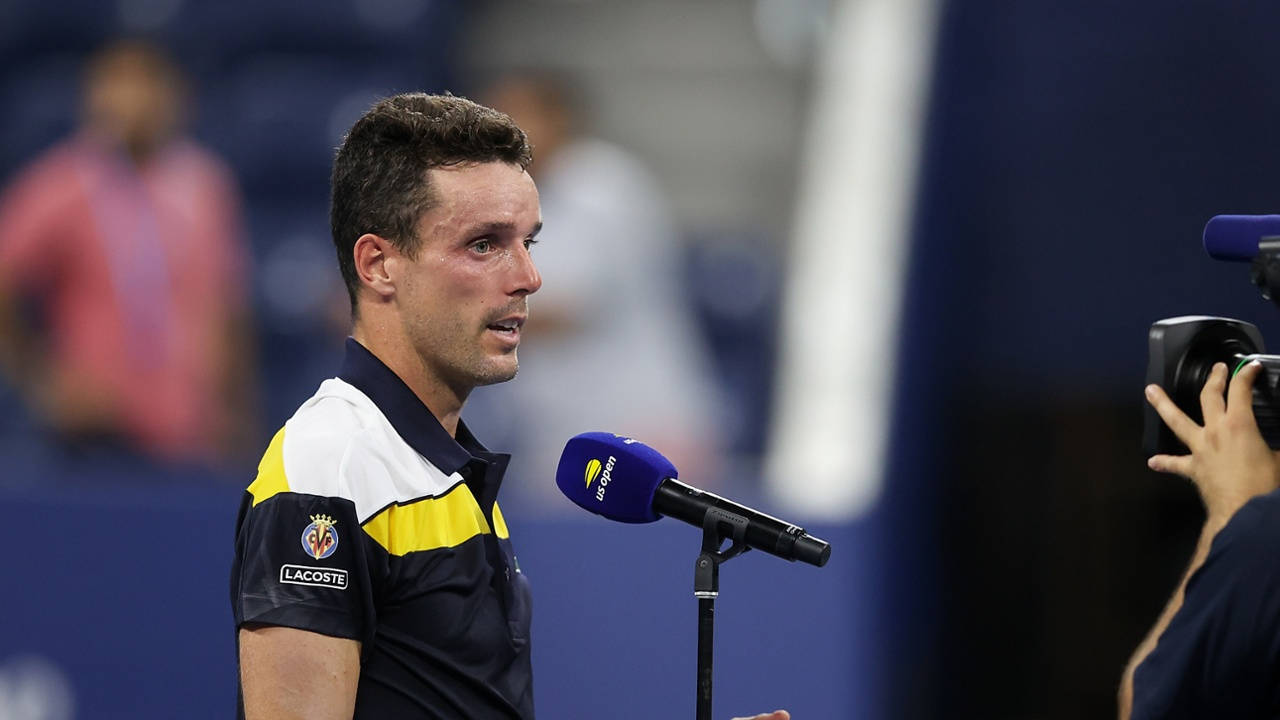 Roberto Bautista Agut, Lacoste shirt, black and yellow, HD Desktop Wallpaper
