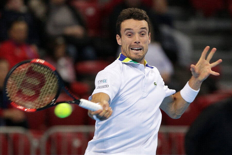 Roberto Bautista Agut, white shirt, bright yellow tennis ball, SD Desktop Wallpaper