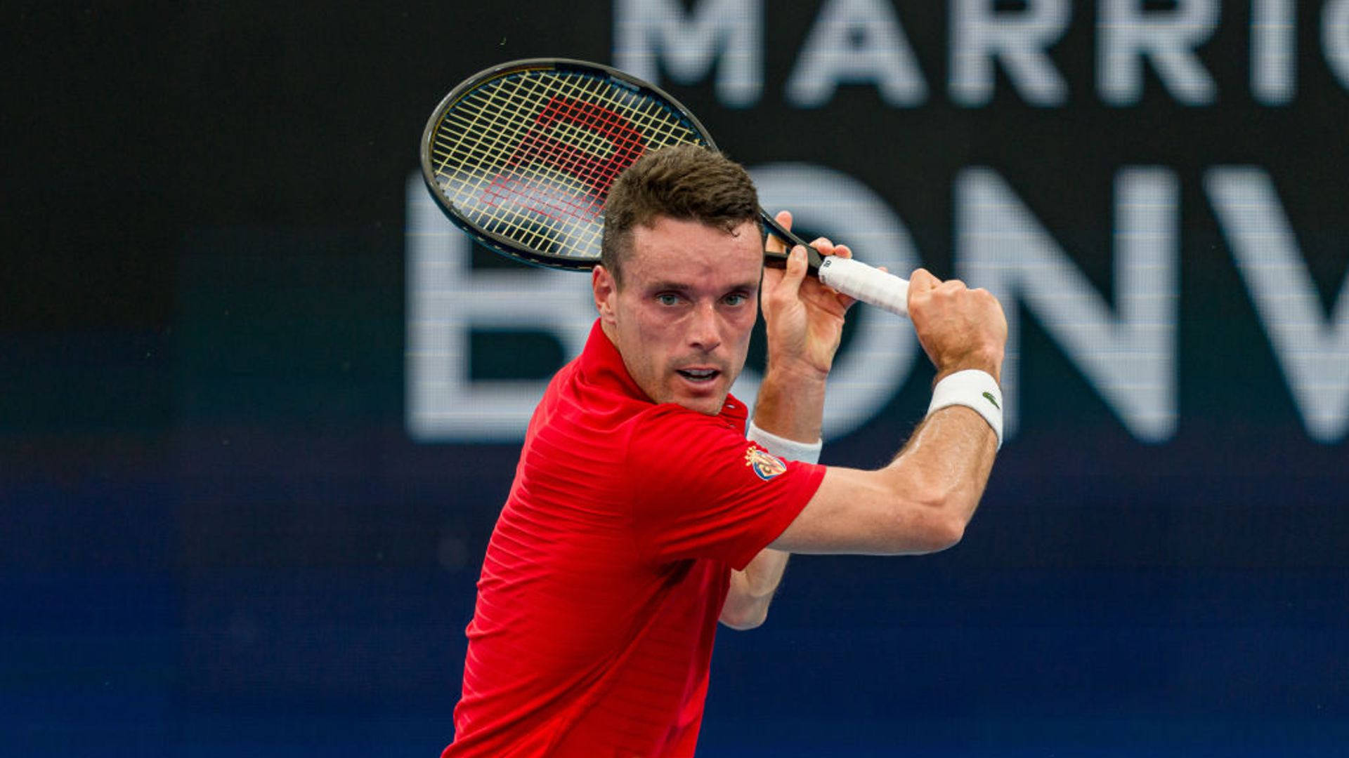 Roberto Bautista Agut, red shirt, dark blue court, Full HD Desktop Wallpaper