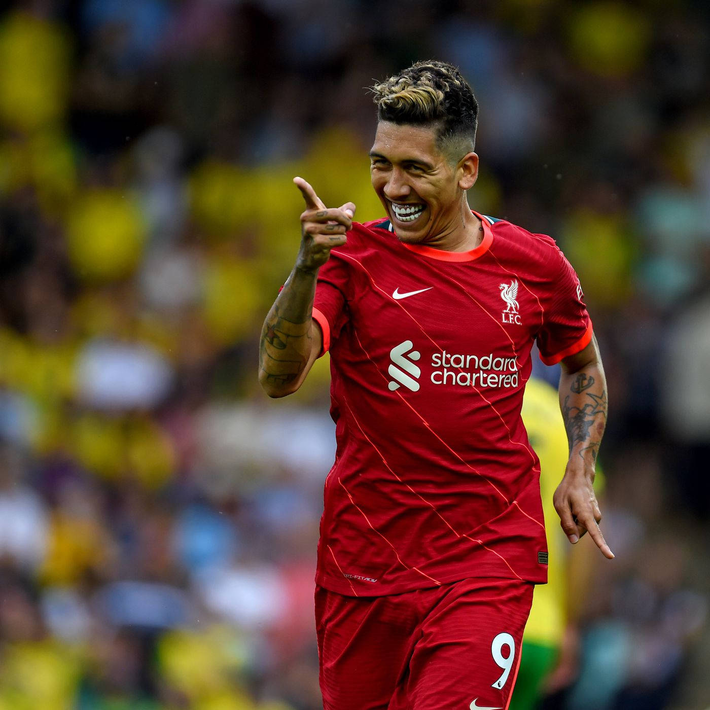 Roberto Firmino, red Liverpool jersey, sunlit pitch, HD Desktop Wallpaper