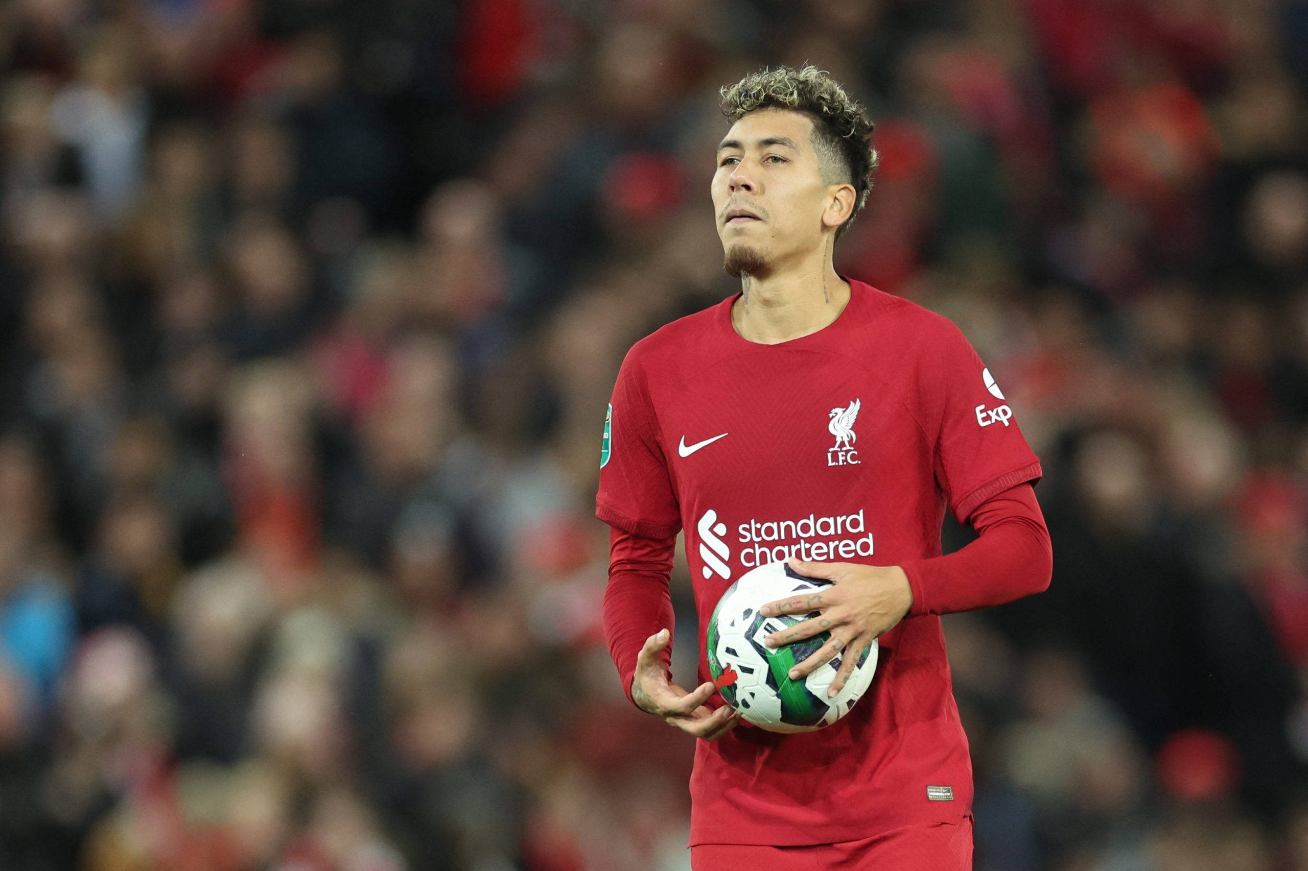 Roberto Firmino, red Liverpool jersey, soccer ball, 2K Desktop Wallpaper