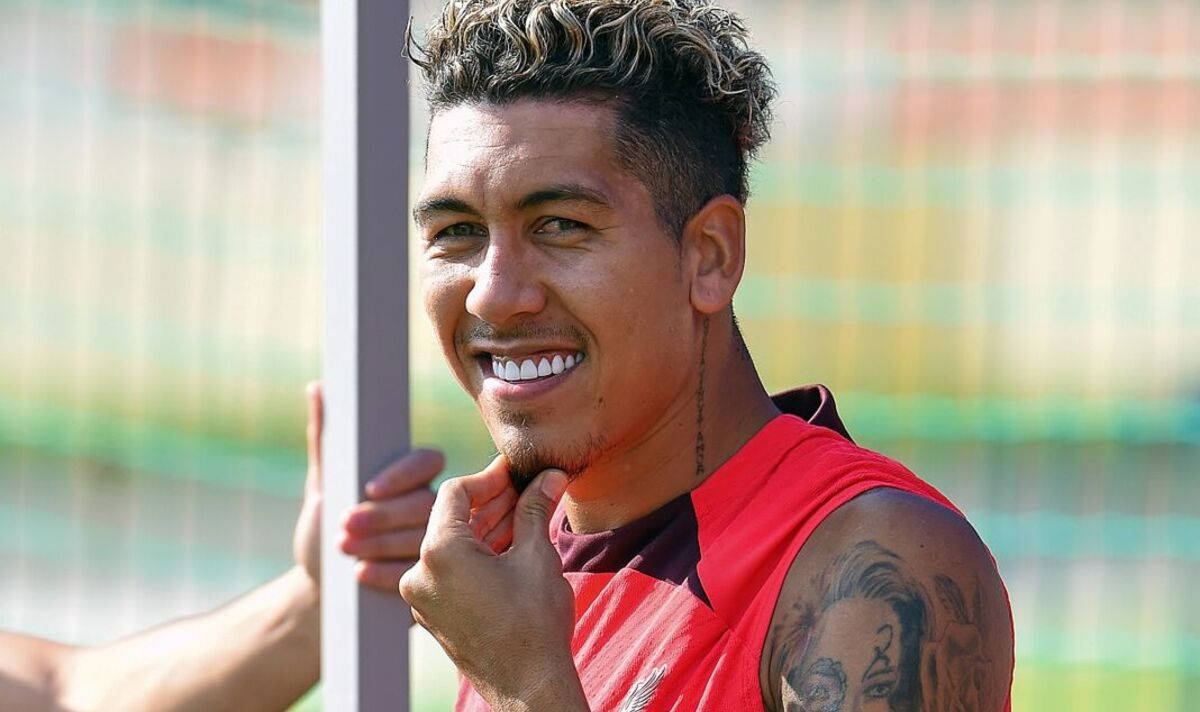Roberto Firmino, red training top, tattoos, SD Desktop Wallpaper