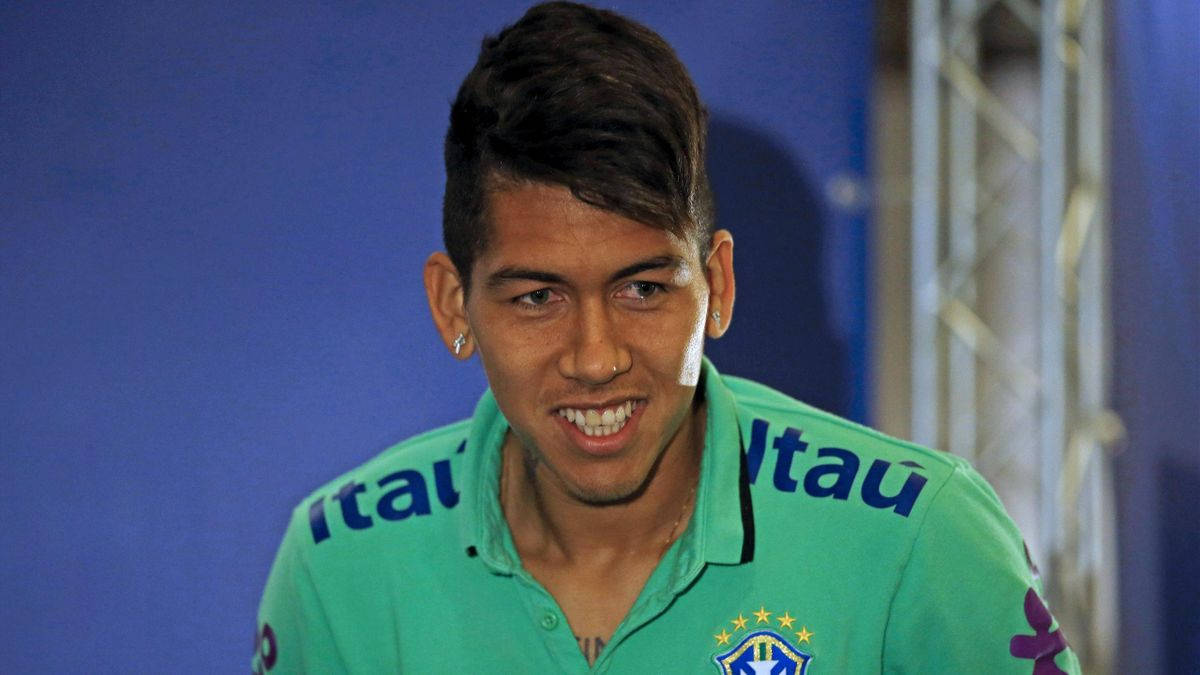 Roberto Firmino, green polo shirt, sponsor logos, SD Desktop Wallpaper