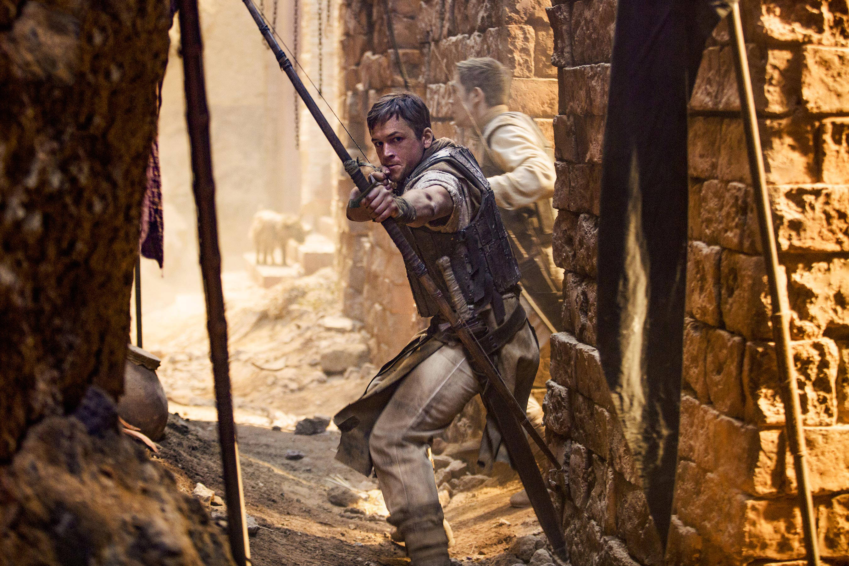 Robin Hood 2018, ancient city, stone alley, 2K Desktop Wallpaper