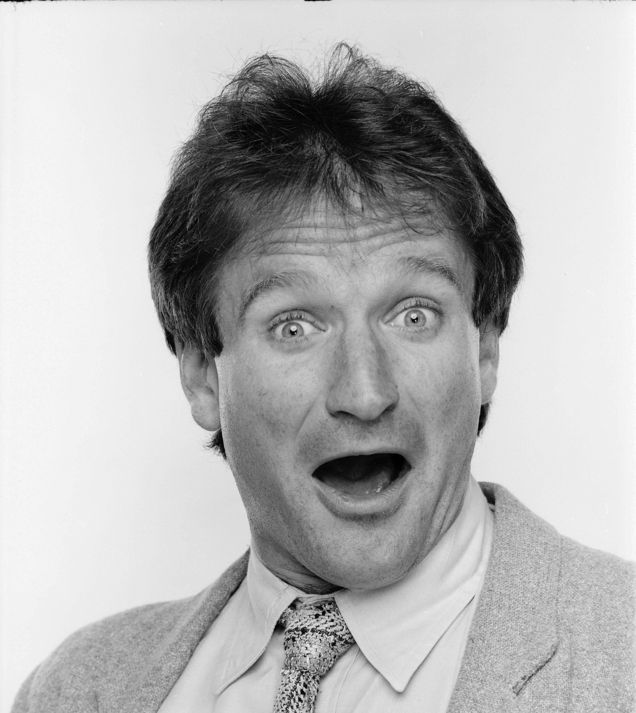 Robin Williams, stand up comedian, suit and tie, Full HD Phone Wallpaper