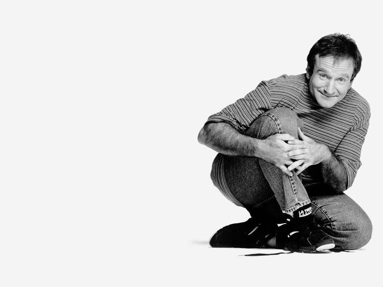 Robin Williams, striped shirt, jeans, HD Desktop Wallpaper