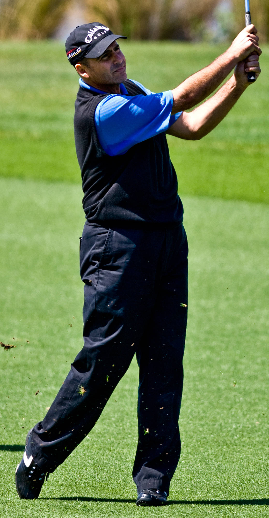 Rocco Mediate, golf swing, sunlit green course, Full HD Phone Wallpaper