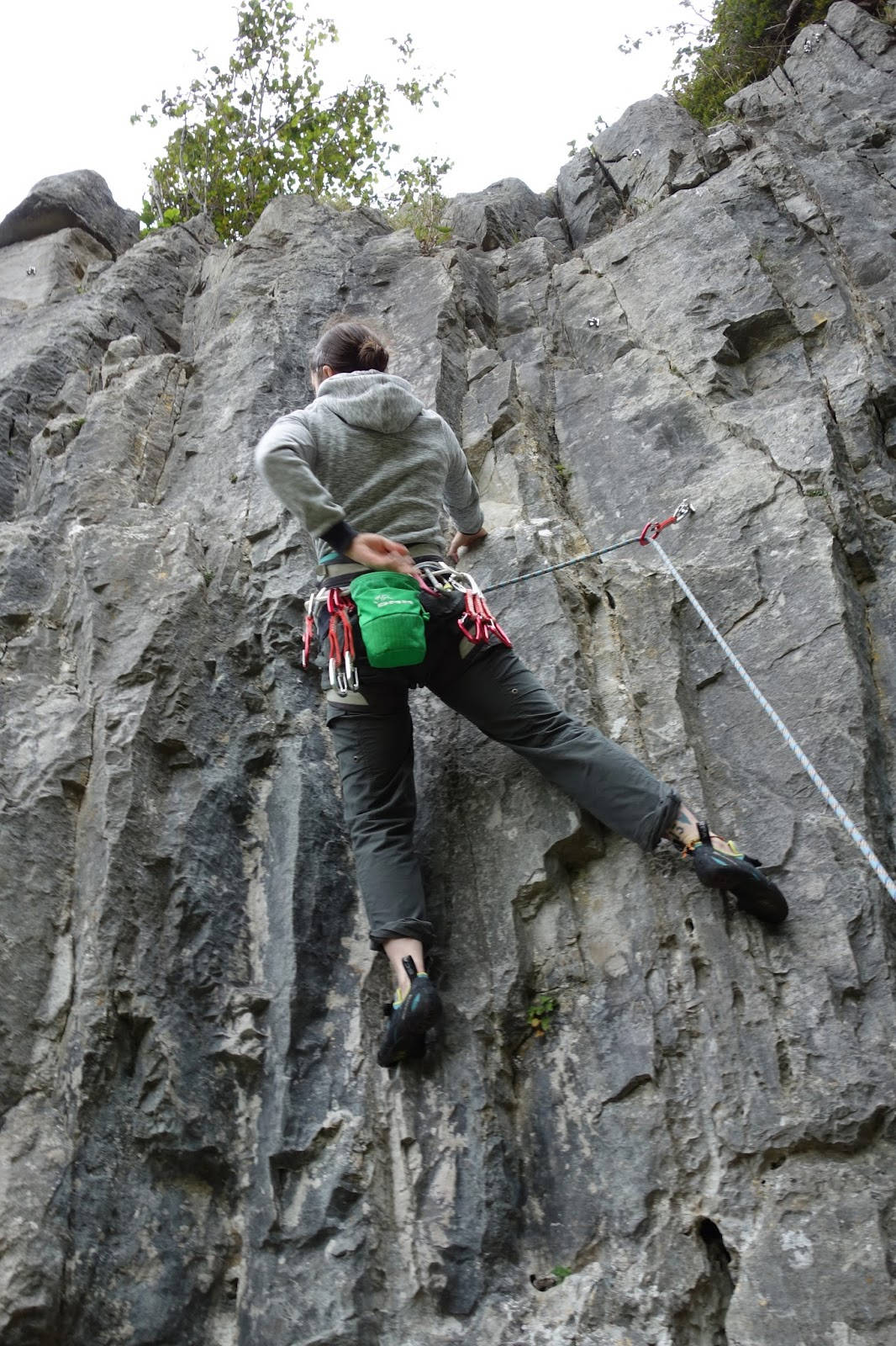 sport climbing, mountainside, gray gear, HD Phone Wallpaper
