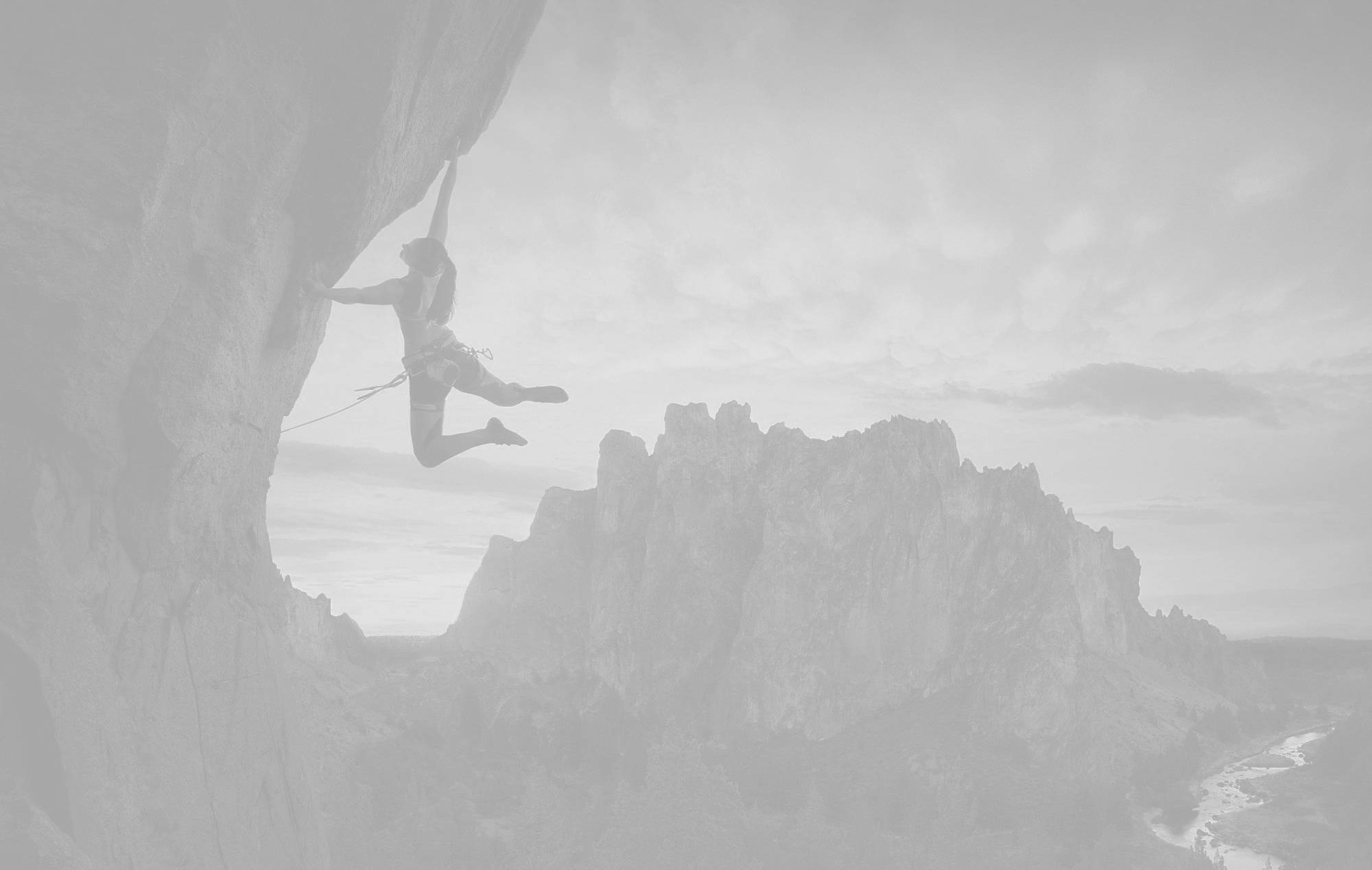 man rock climbing, cliff face, misty mountain, Full HD Desktop Wallpaper