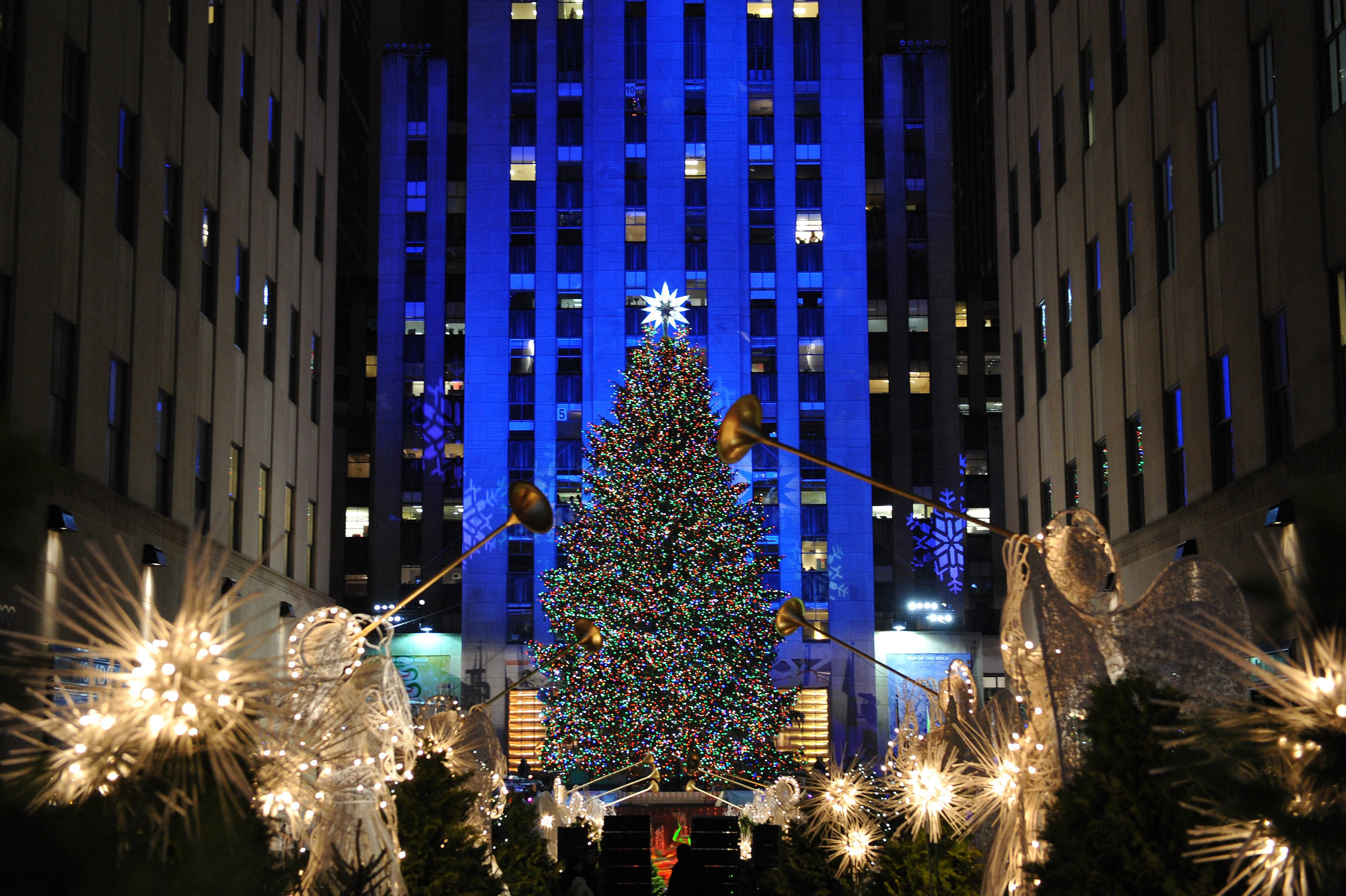Rockefeller Center, Christmas tree, lights, 2K Desktop Wallpaper