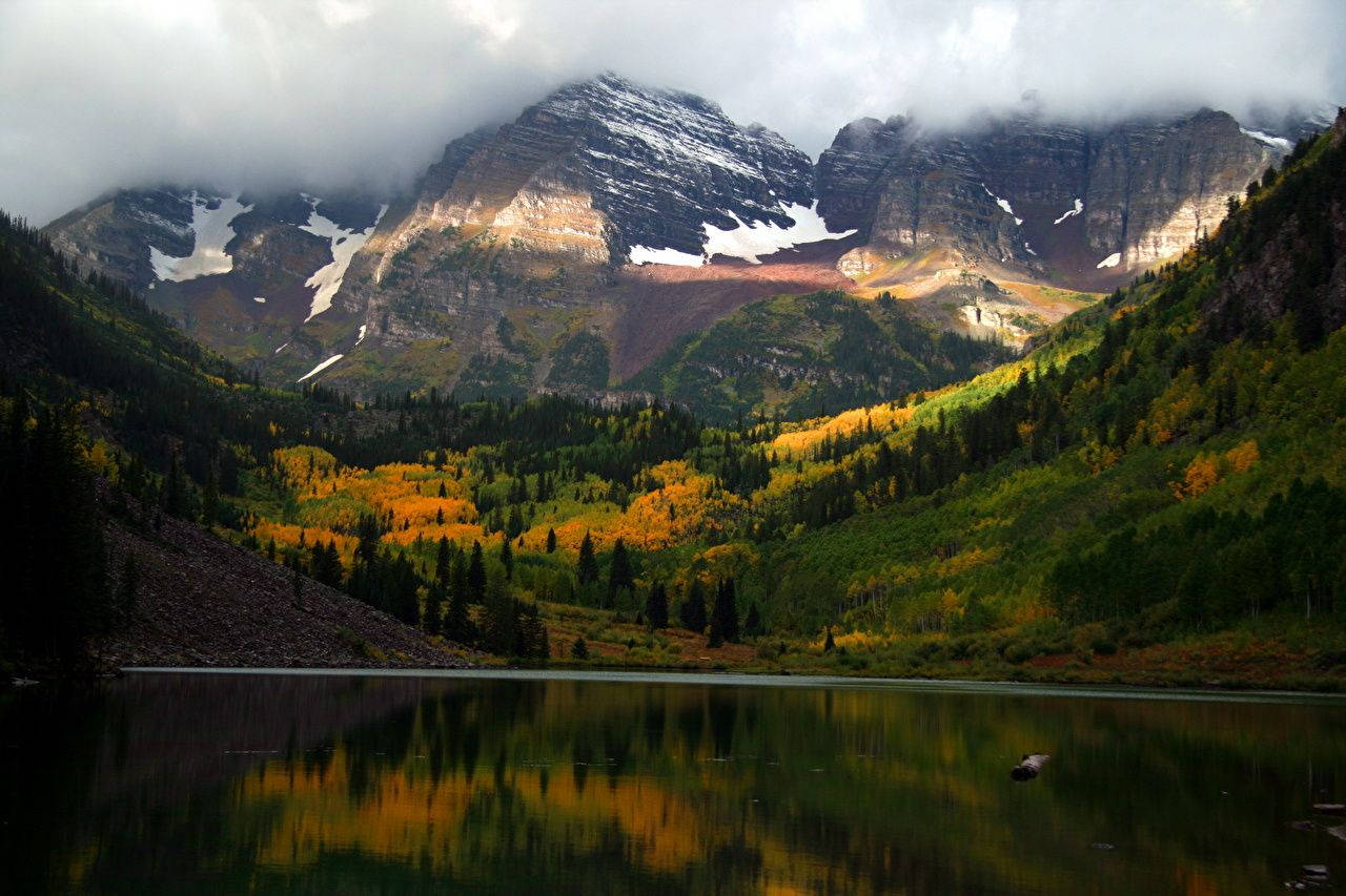 Rocky Mountain National Park, fog-covered peaks, autumn forests, HD Desktop Wallpaper