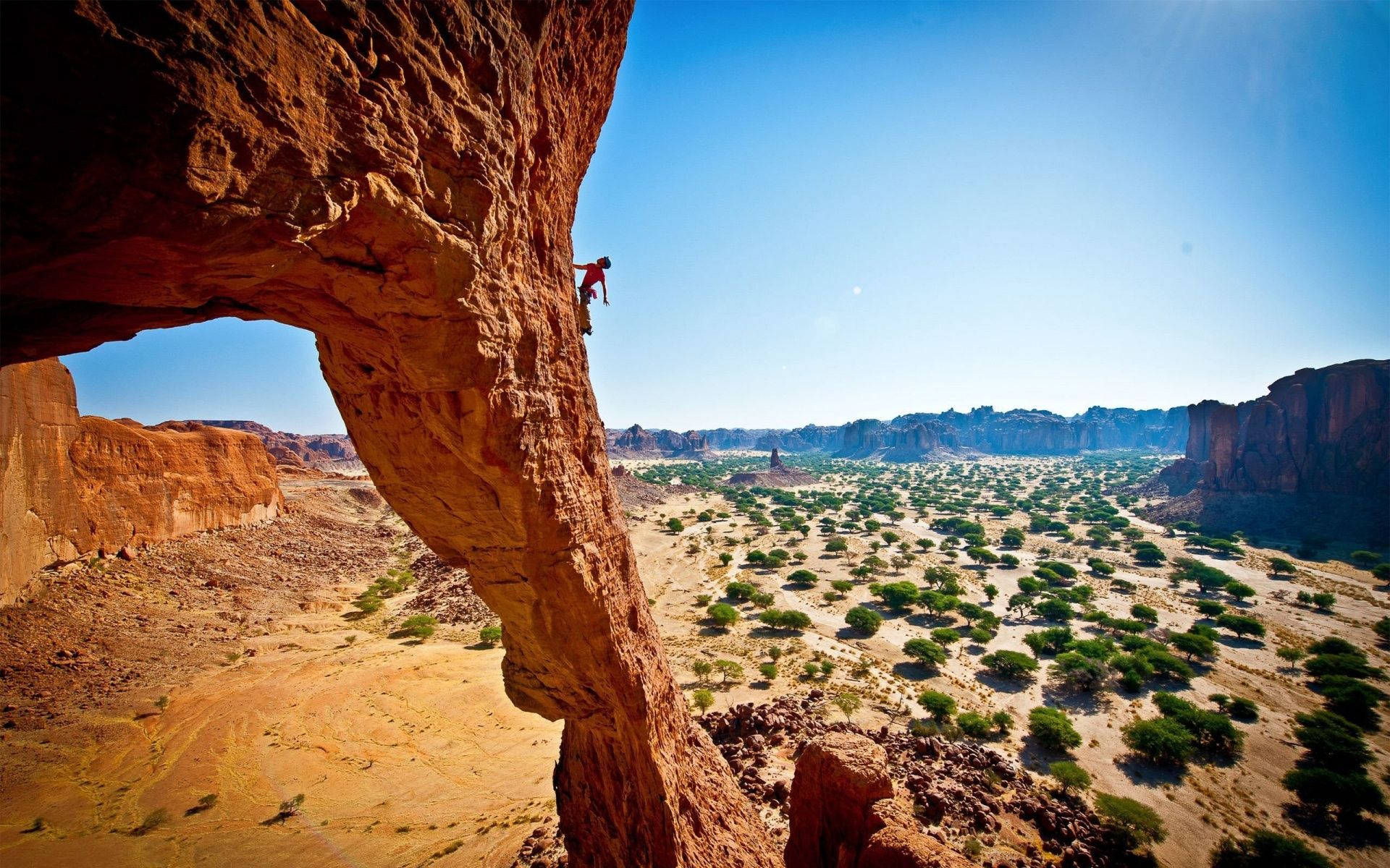 red rock arch, clear blue sky, vast desert valley, Full HD Desktop Wallpaper