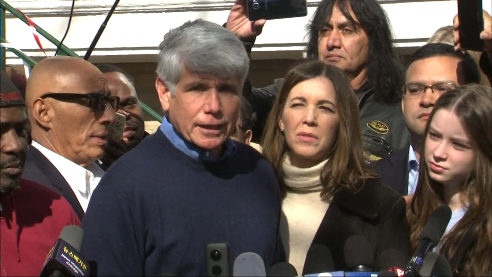 Rod Blagojevich, home press conference, blue sweater, HD Desktop Wallpaper