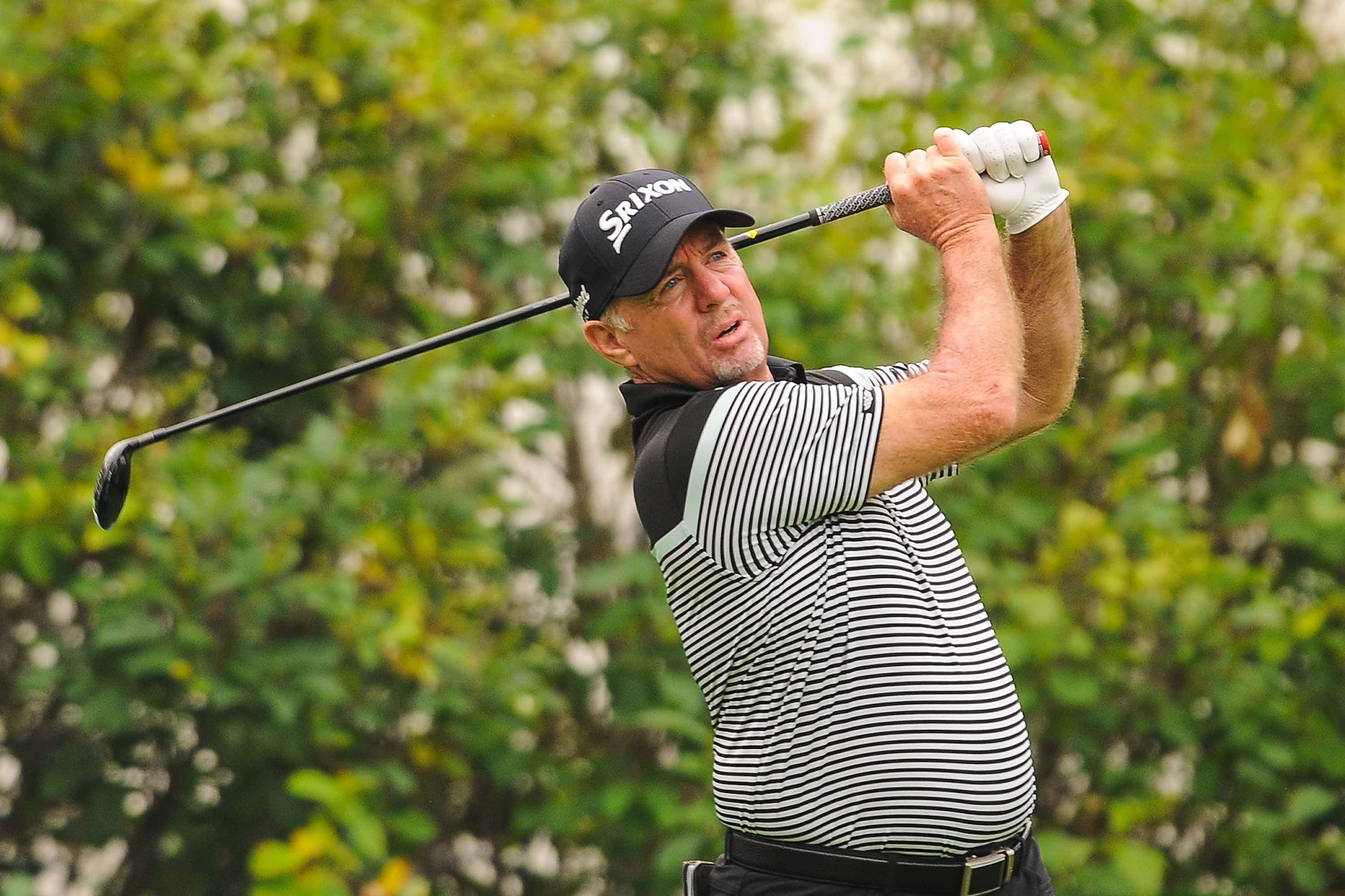 Rod Pampling, striped shirt, cap, 2K Desktop Wallpaper