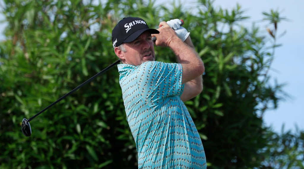 Rod Pampling, printed blue shirt, golf course, SD Desktop Wallpaper