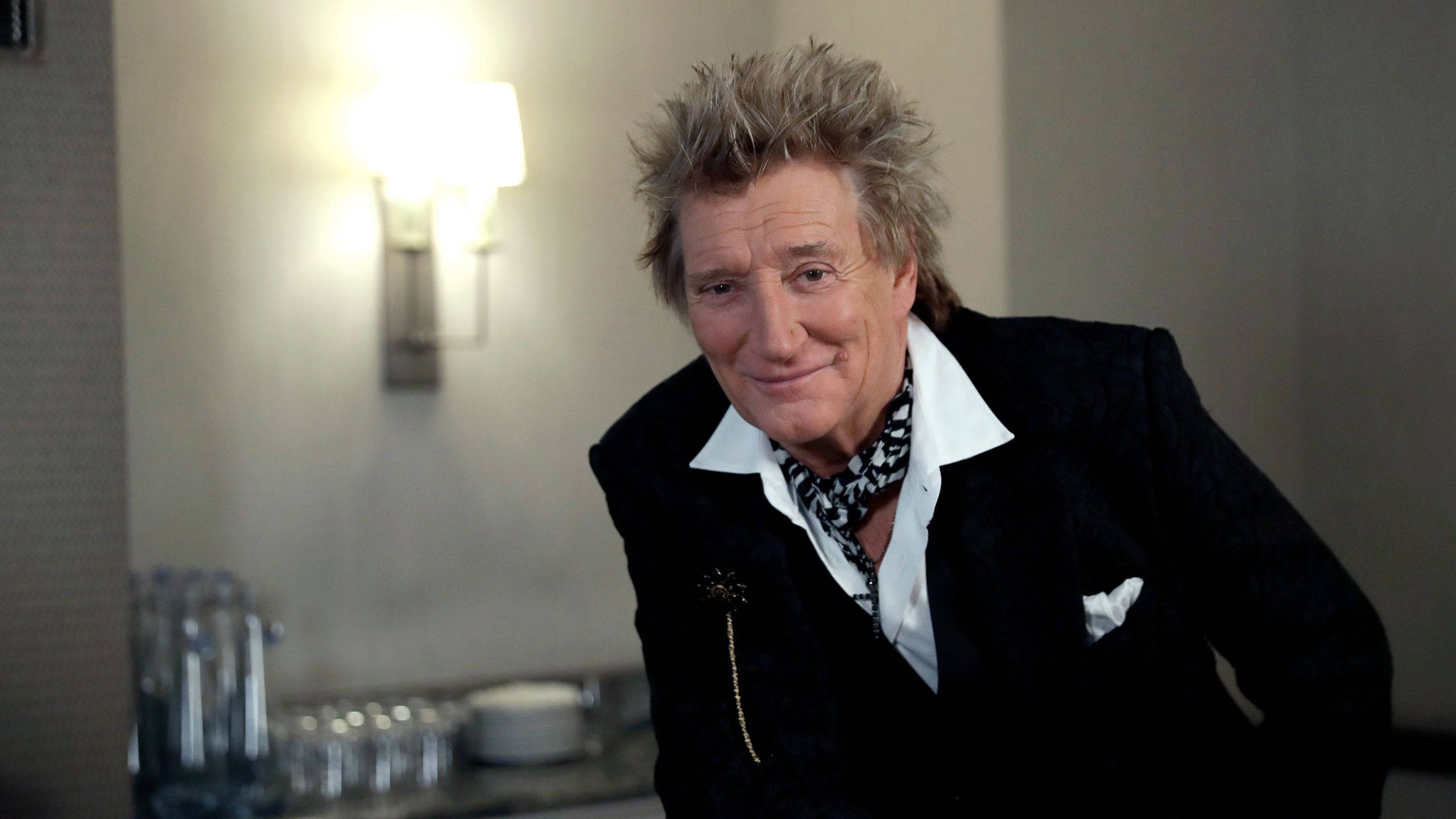 Rod Stewart, 75th birthday, spiky hair, 2K Desktop Wallpaper