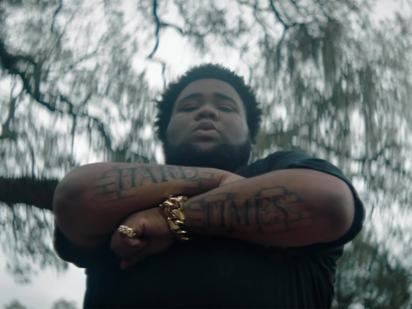 Rod Wave, tattooed arms, gold chains, HD Desktop Wallpaper