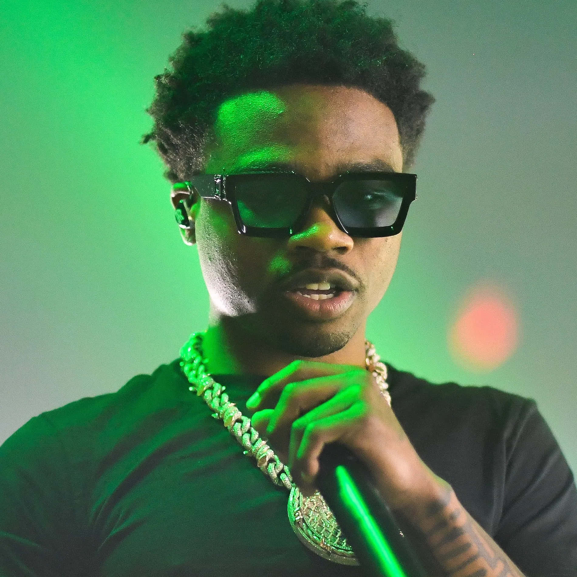 Roddy Ricch, black sunglasses, thick chain, HD Desktop Wallpaper