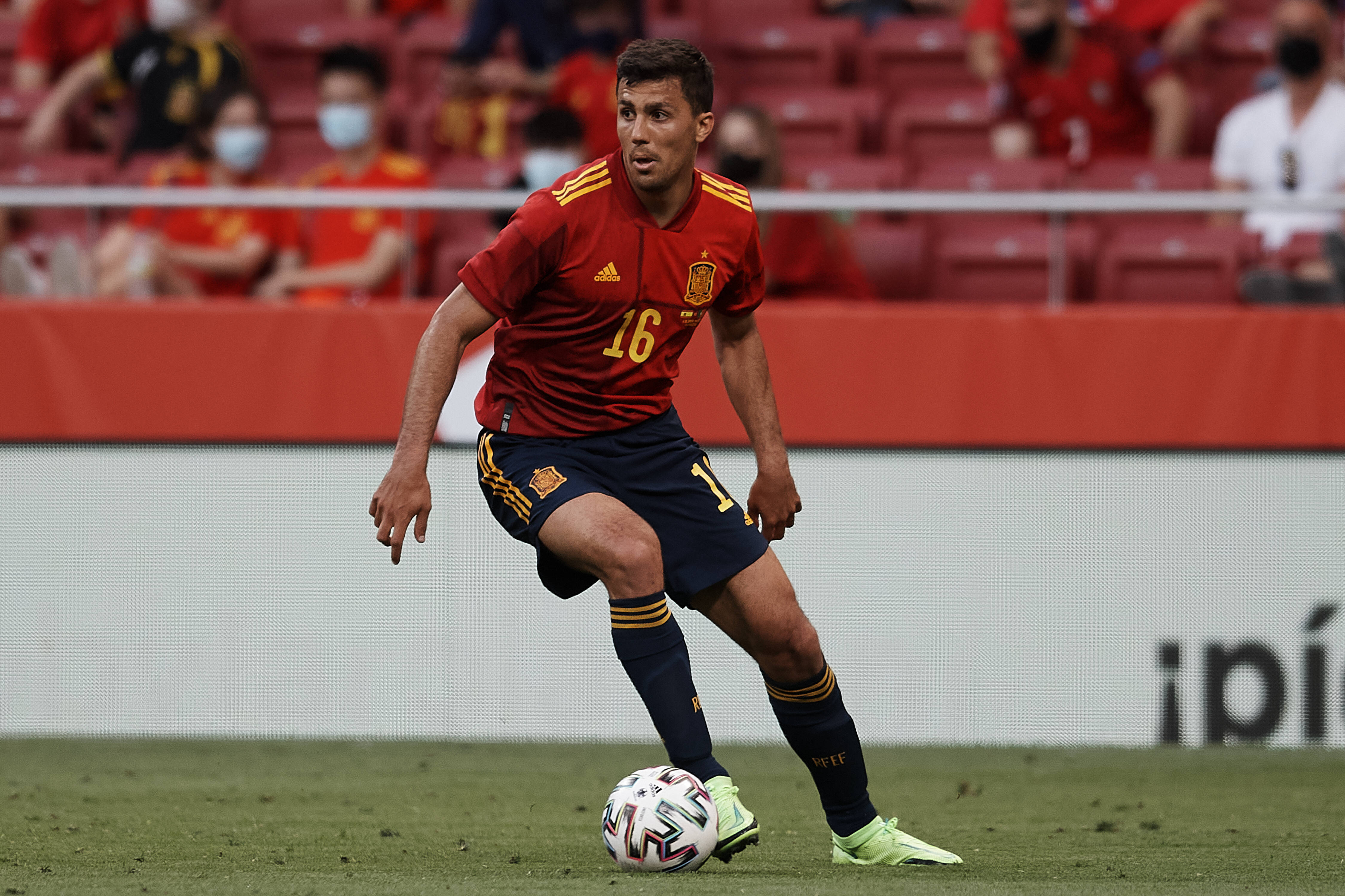 Rodri, red jersey number 16, white ball, 4K Desktop Wallpaper