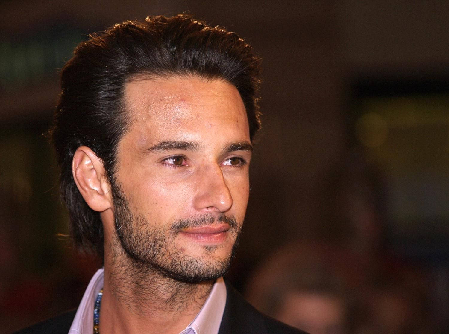 Rodrigo Santoro, strong jawline, dark hair, HD Desktop Wallpaper