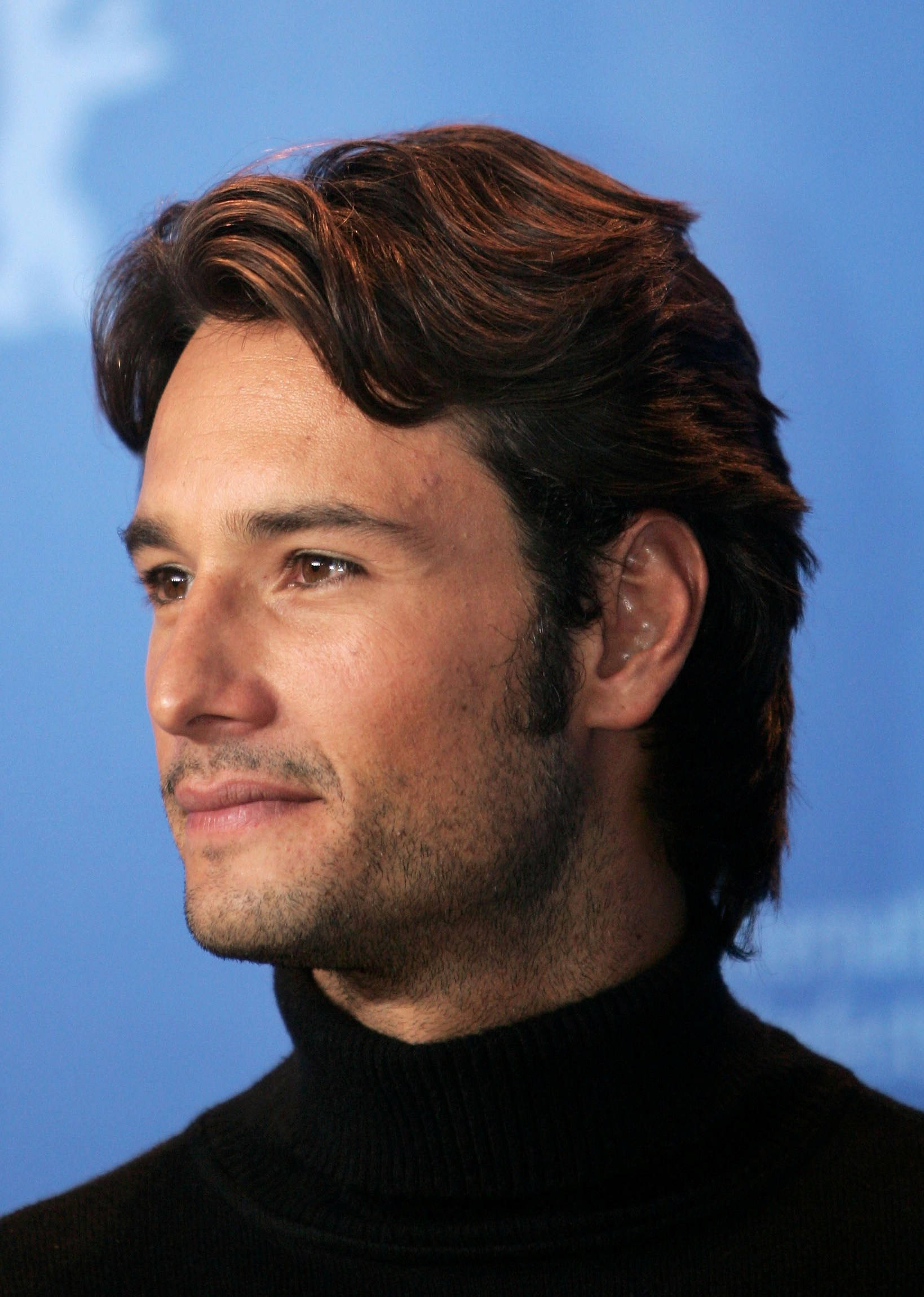 Rodrigo Santoro, dark wavy hair, stubble, Full HD Phone Wallpaper