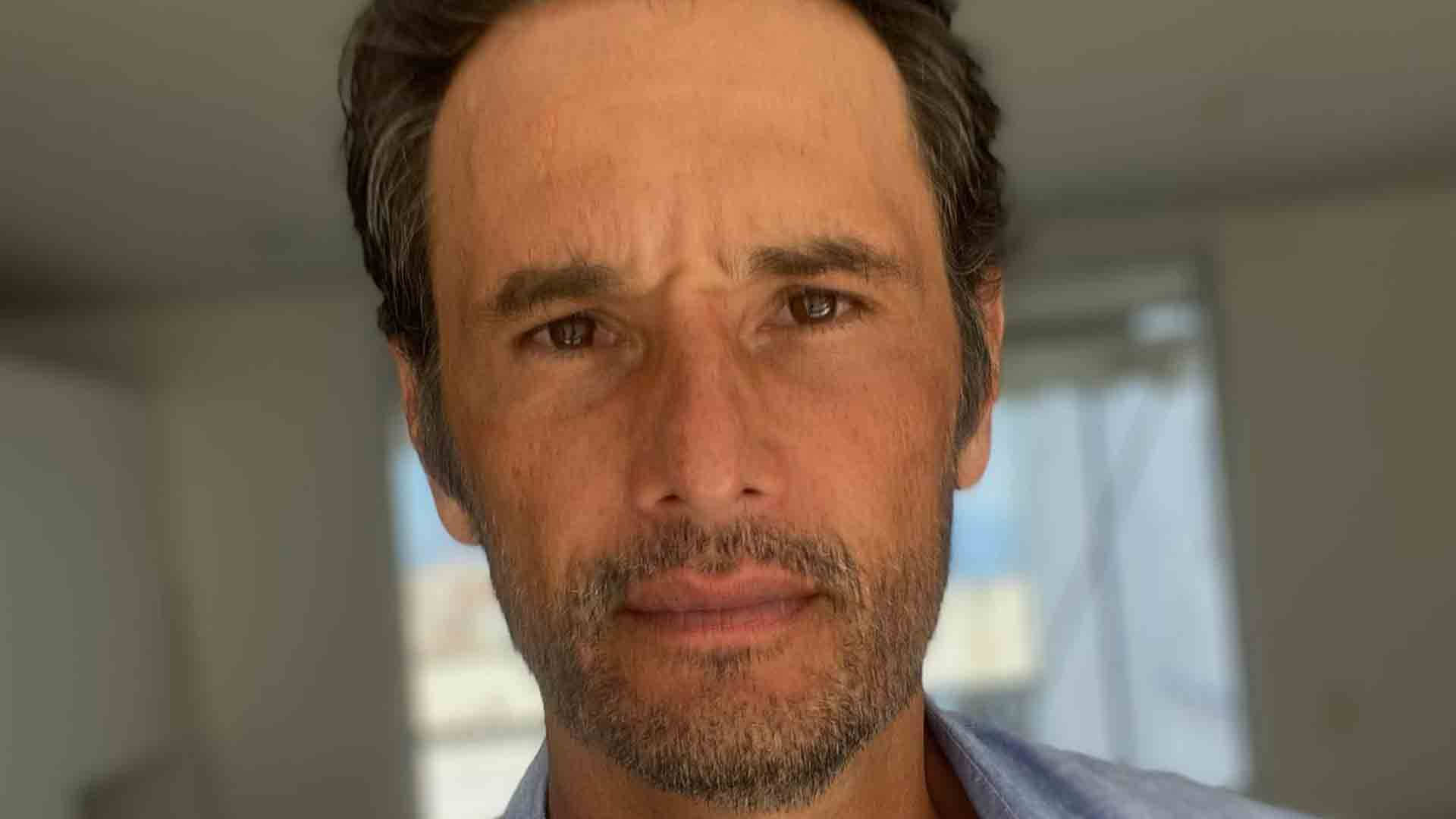 Rodrigo Santoro, graying hair, beard, Full HD Desktop Wallpaper