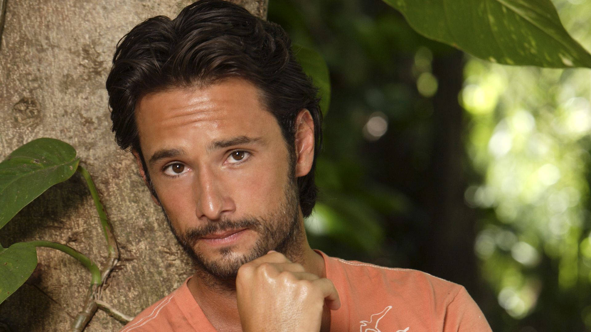 Rodrigo Santoro, tan skin, jungle, Full HD Desktop Wallpaper