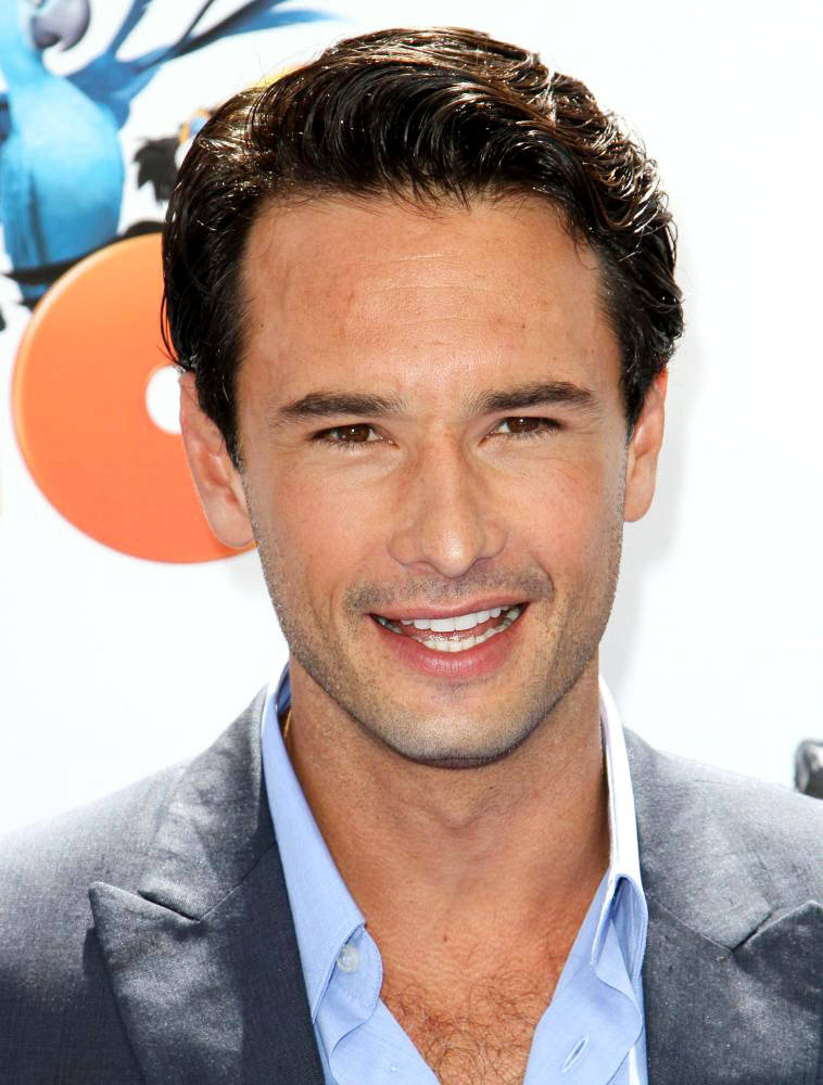 Rodrigo Santoro, dark styled hair, gray blazer, SD Phone Wallpaper